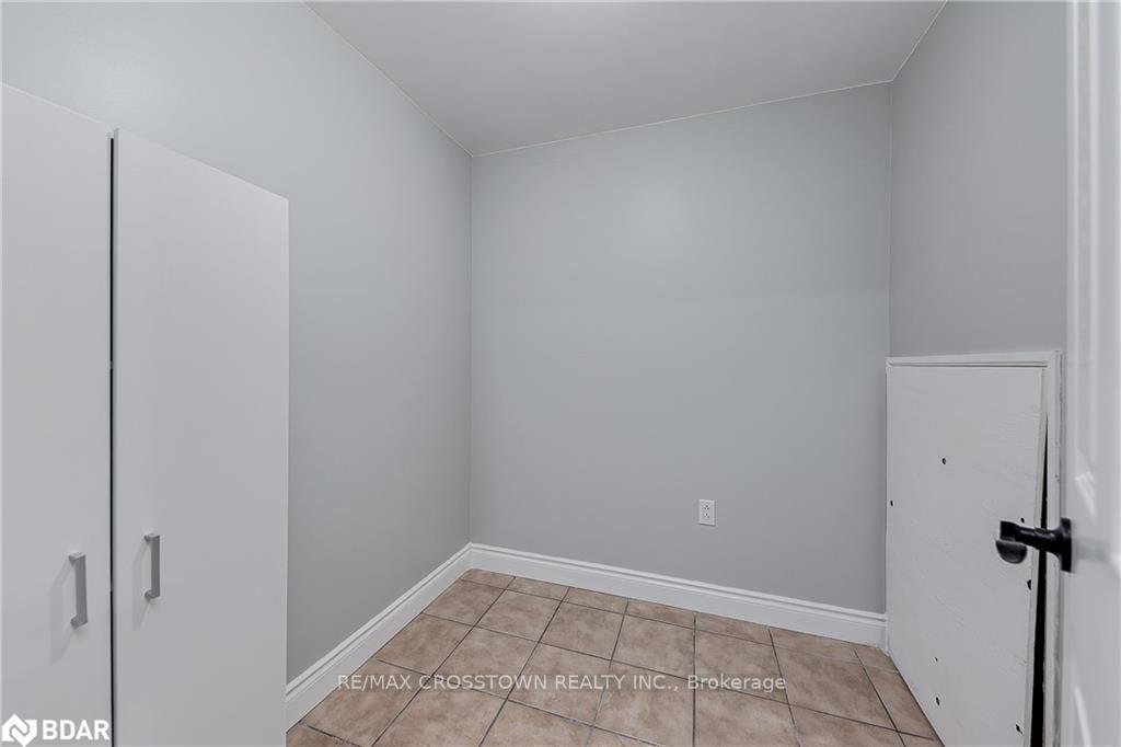 Photo 11 of Unit LOWER, 25 Charlemagne Avenue, Barrie, Innis-Shore — HOMEH