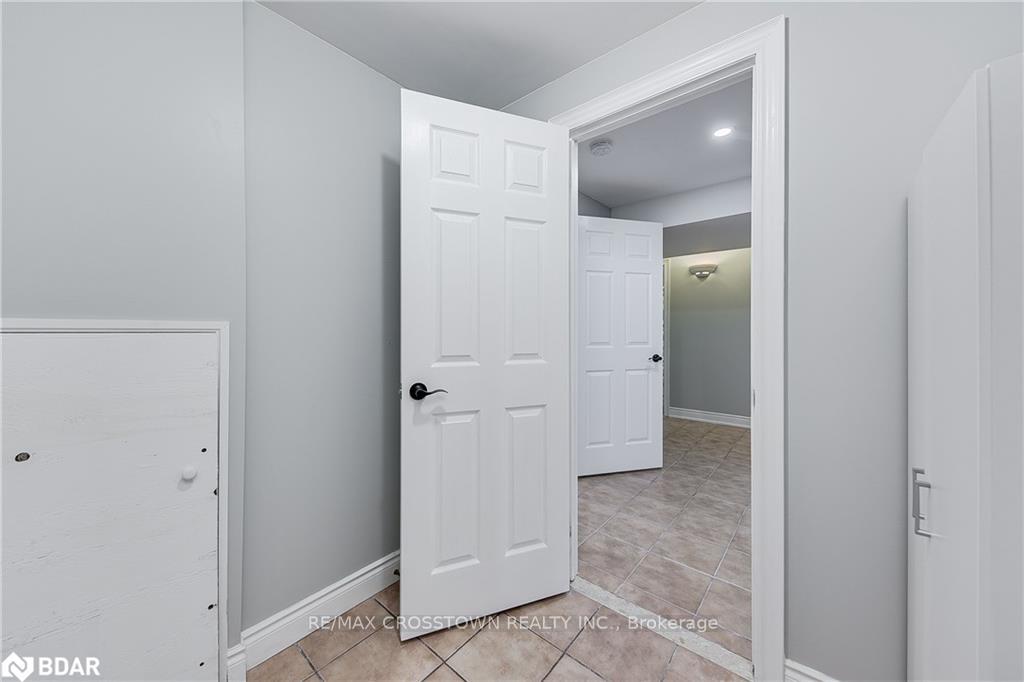 Photo 12 of Unit LOWER, 25 Charlemagne Avenue, Barrie, Innis-Shore — HOMEH