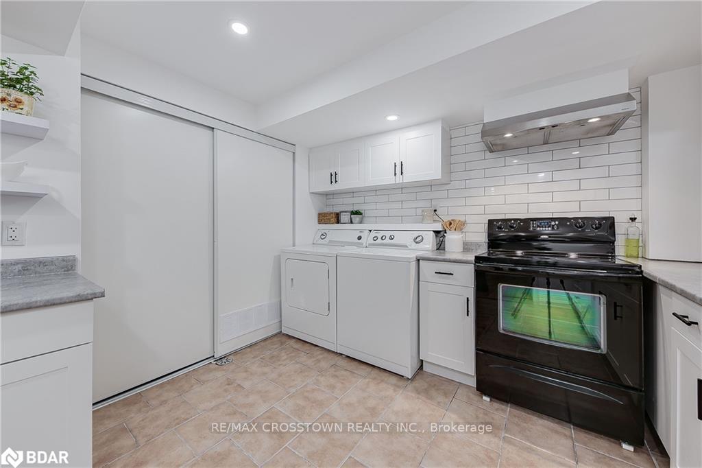 Photo 23 of Unit LOWER, 25 Charlemagne Avenue, Barrie, Innis-Shore — HOMEH