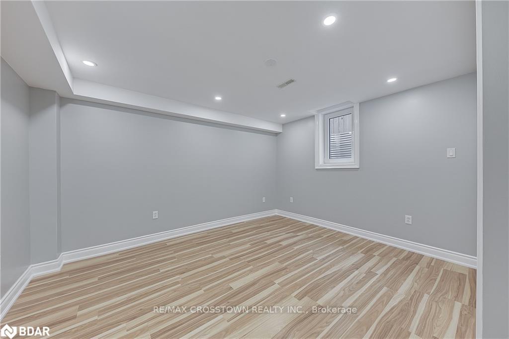 Photo 24 of Unit LOWER, 25 Charlemagne Avenue, Barrie, Innis-Shore — HOMEH