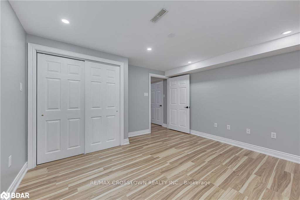 Photo 27 of Unit LOWER, 25 Charlemagne Avenue, Barrie, Innis-Shore — HOMEH