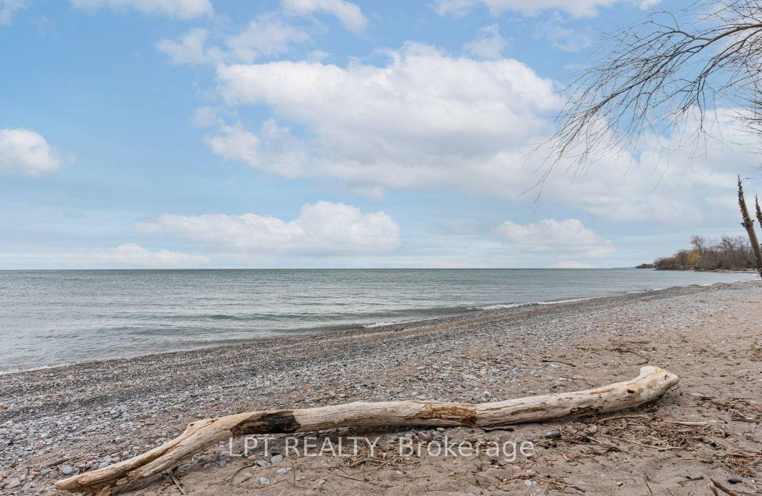 Photo 30 of 103 Howling Crescent, Ajax, South East — HOMEH