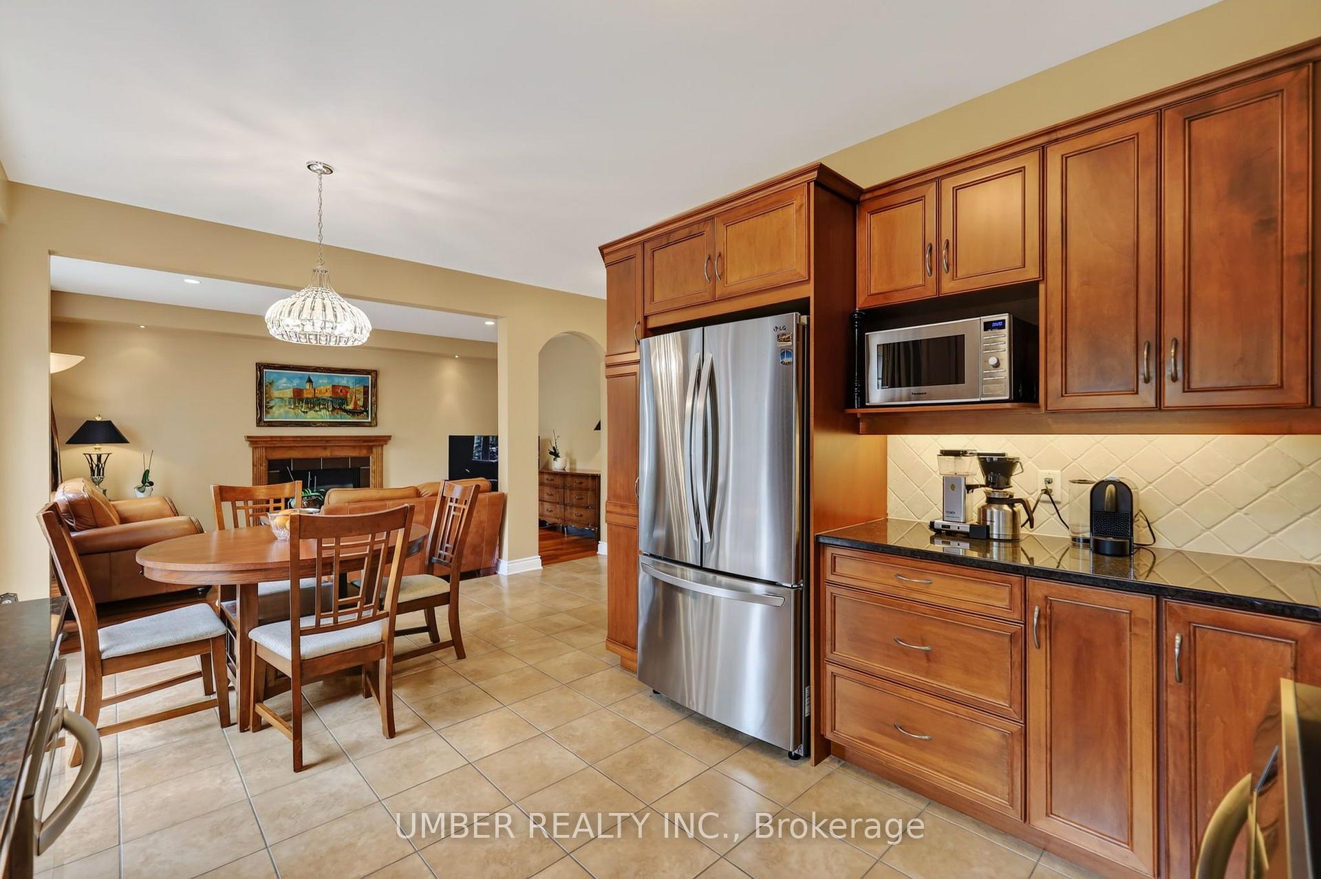 Photo 7 of 347 Shadehill Crescent W, Ottawa, Barrhaven - Stonebridge — HOMEH