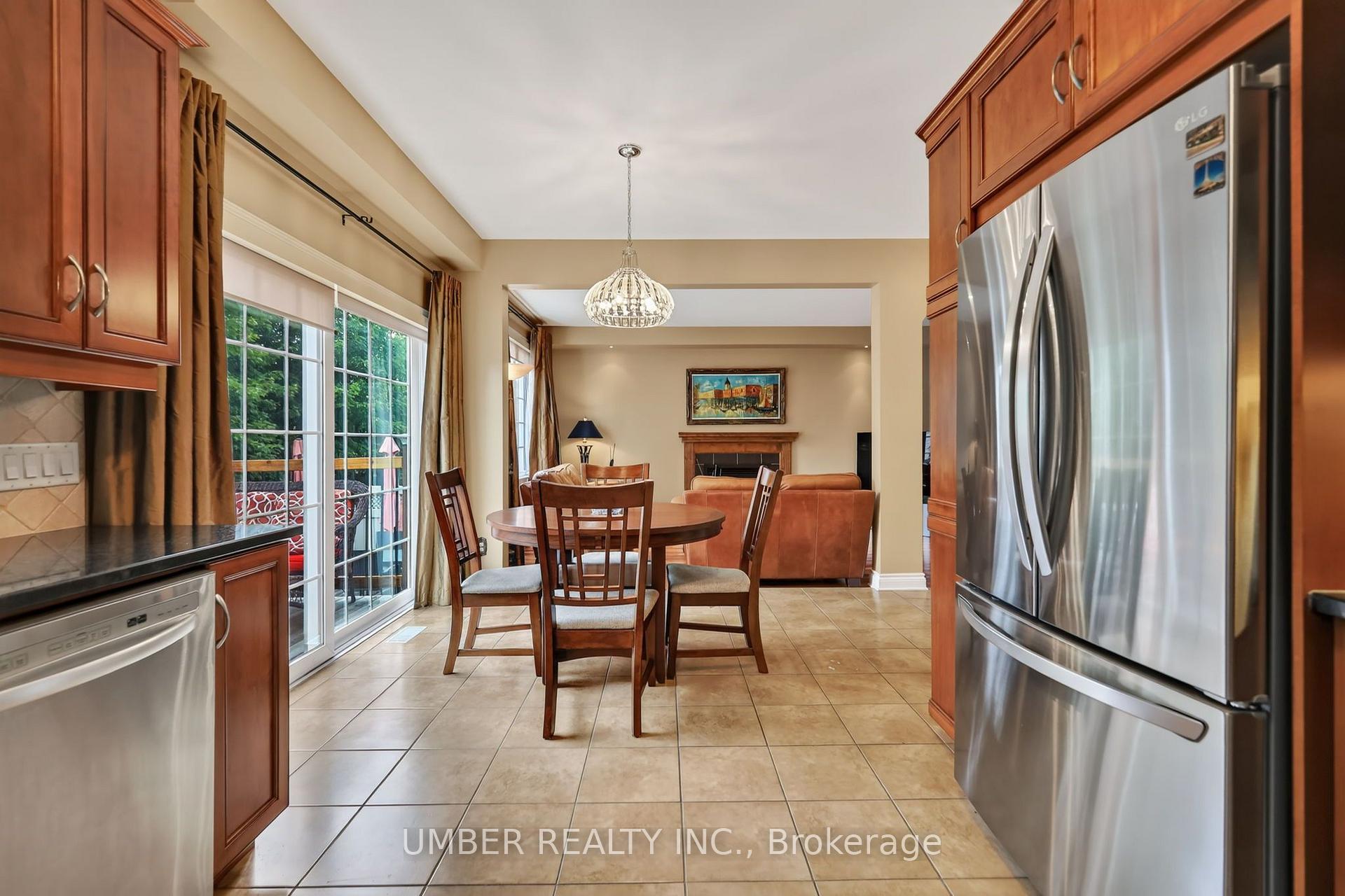 Photo 8 of 347 Shadehill Crescent W, Ottawa, Barrhaven - Stonebridge — HOMEH