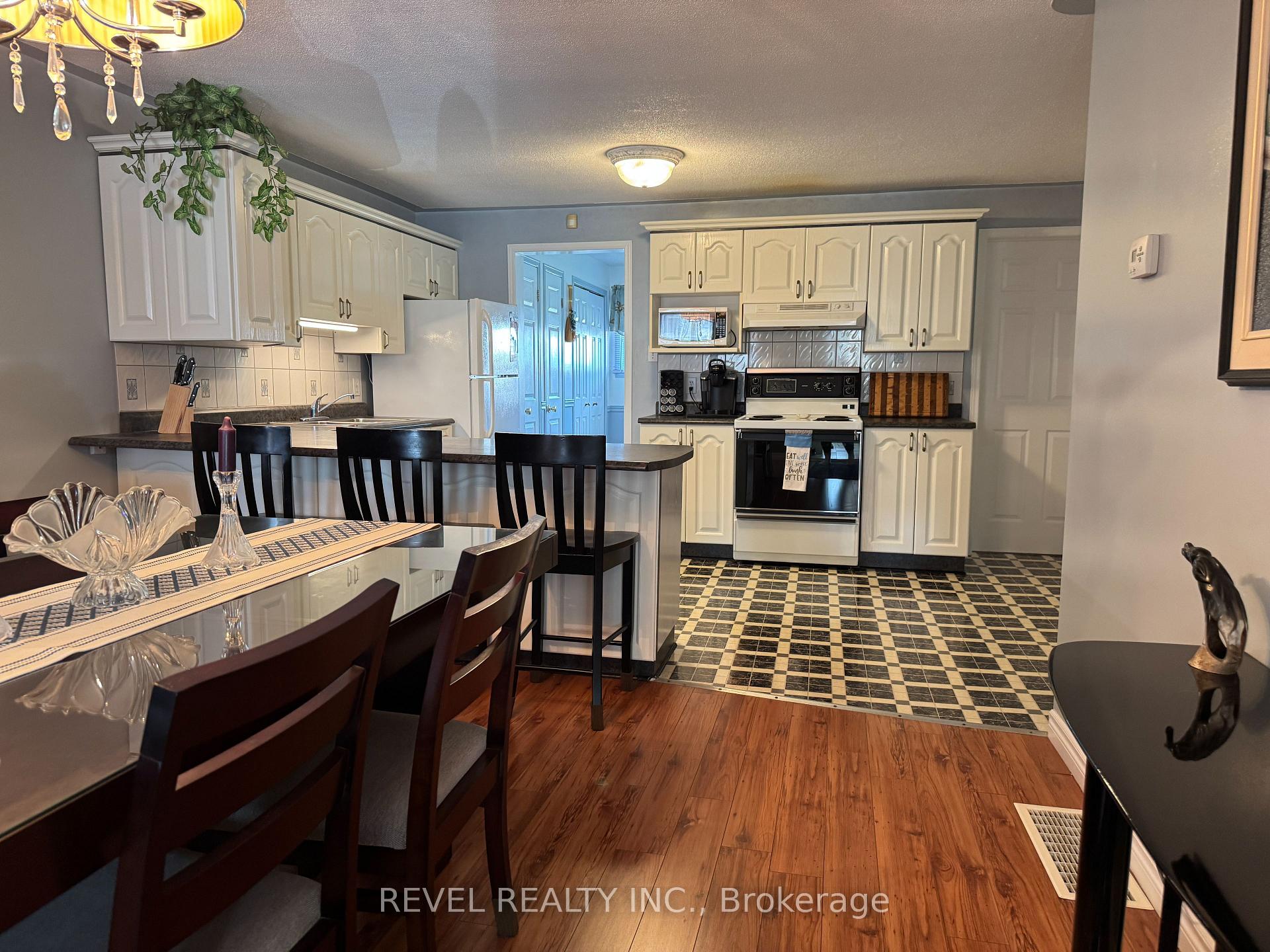Photo 11 of 214 Birch Street S, Timmins, TS - SE — HOMEH