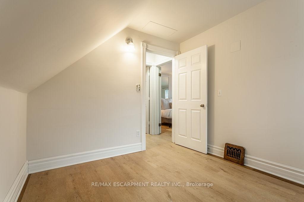 Photo 27 of 270 Beach Boulevard, Hamilton, Hamilton Beach — HOMEH