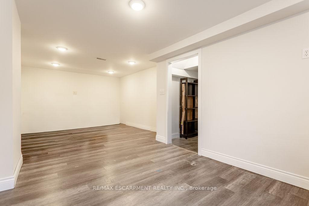 Photo 32 of 270 Beach Boulevard, Hamilton, Hamilton Beach — HOMEH
