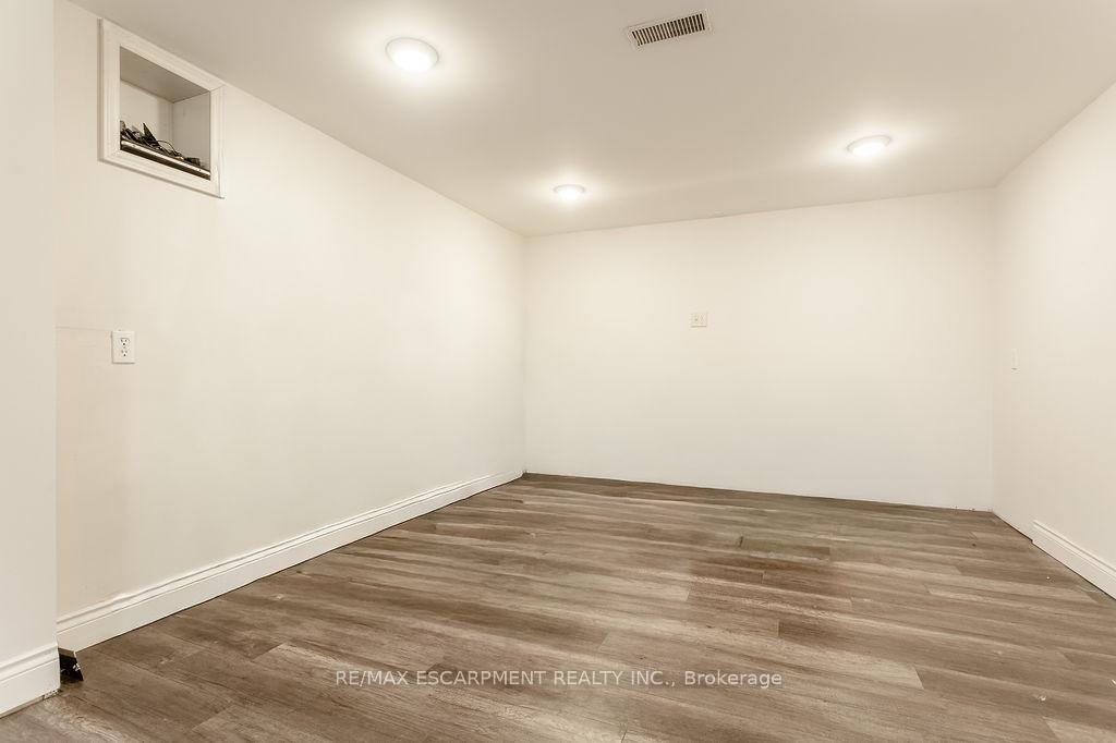 Photo 33 of 270 Beach Boulevard, Hamilton, Hamilton Beach — HOMEH