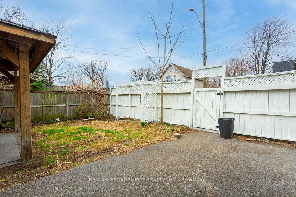 Photo 37 of 270 Beach Boulevard, Hamilton, Hamilton Beach — HOMEH