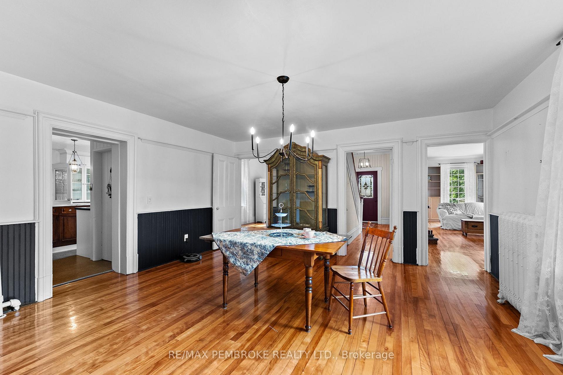 Photo 14 of 233 Catherine Street, Pembroke, Pembroke — HOMEH