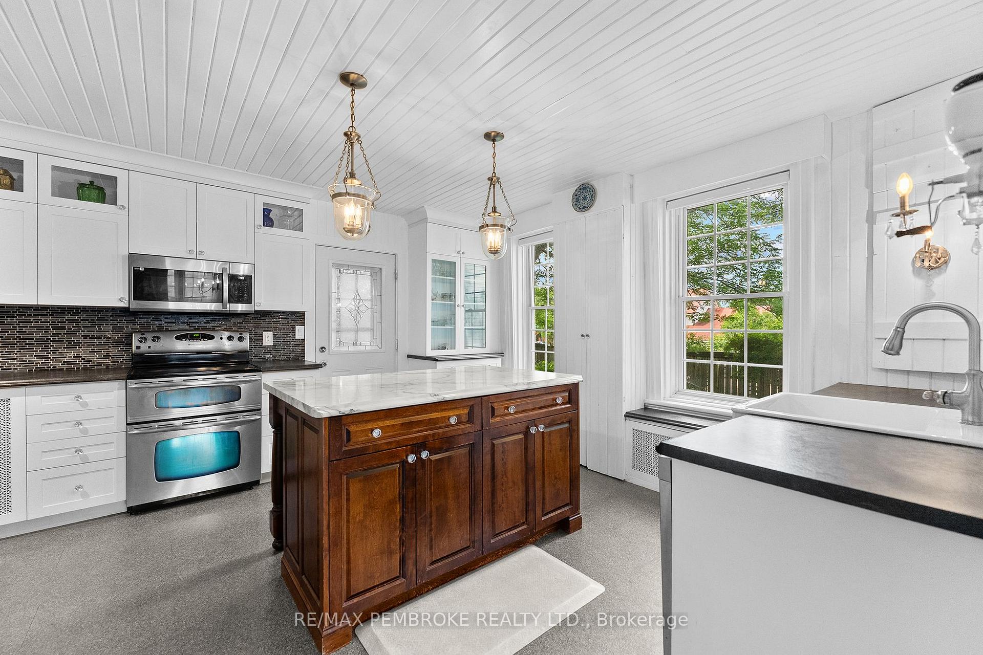 Photo 17 of 233 Catherine Street, Pembroke, Pembroke — HOMEH