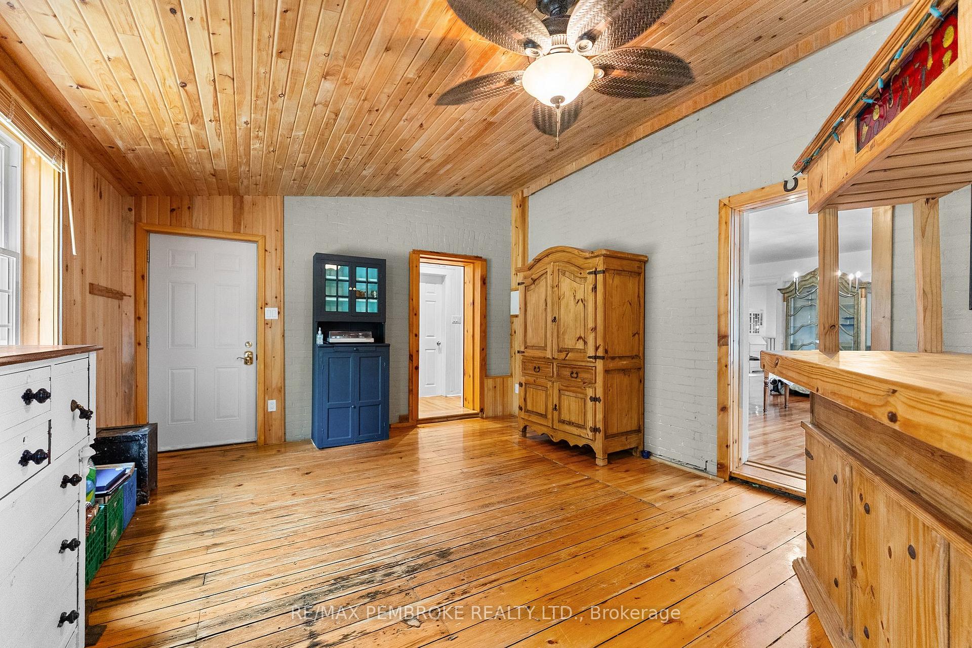 Photo 25 of 233 Catherine Street, Pembroke, Pembroke — HOMEH