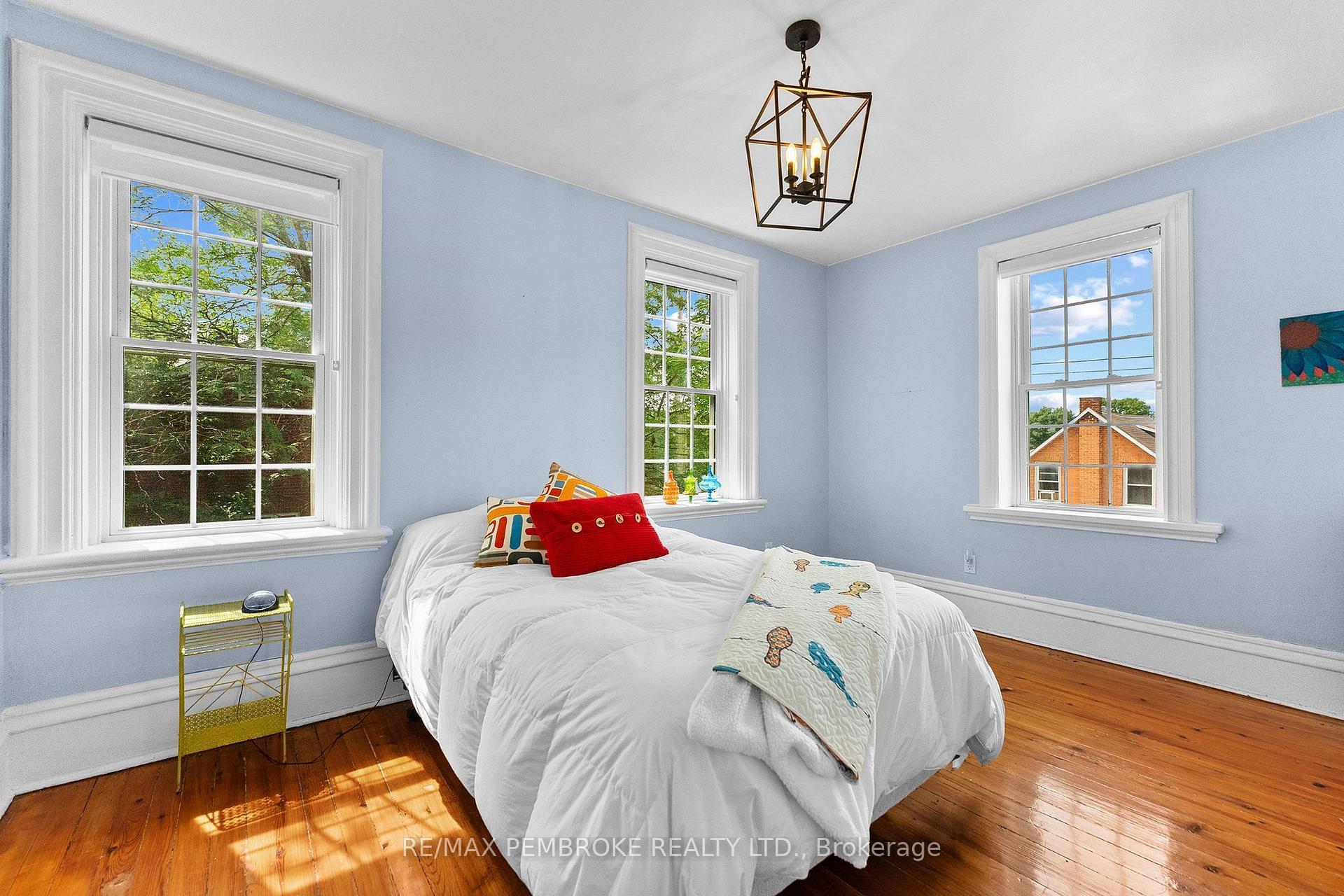 Photo 32 of 233 Catherine Street, Pembroke, Pembroke — HOMEH