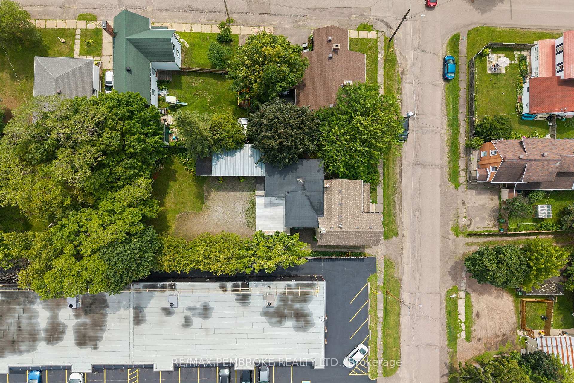 Photo 43 of 233 Catherine Street, Pembroke, Pembroke — HOMEH