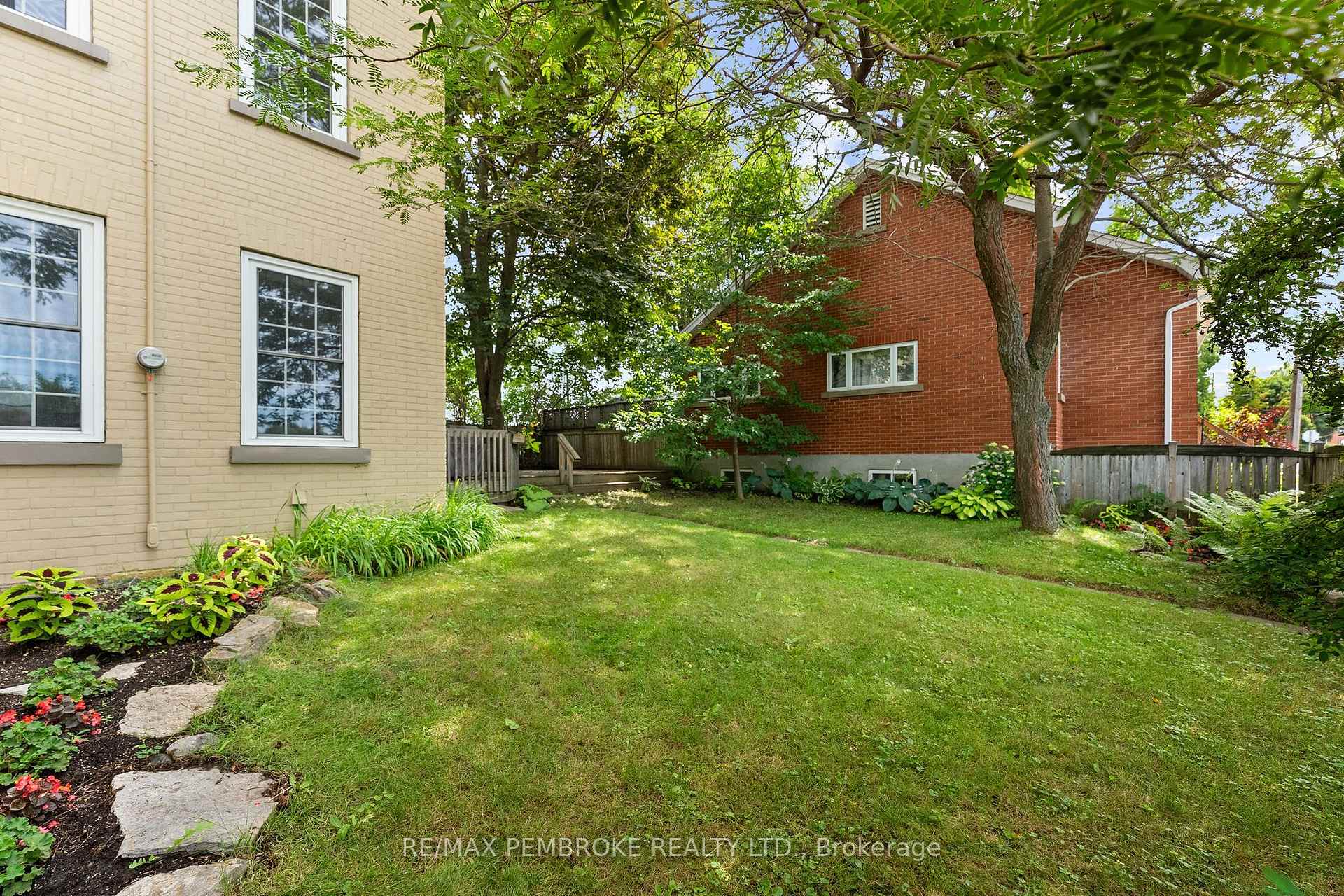 Photo 46 of 233 Catherine Street, Pembroke, Pembroke — HOMEH