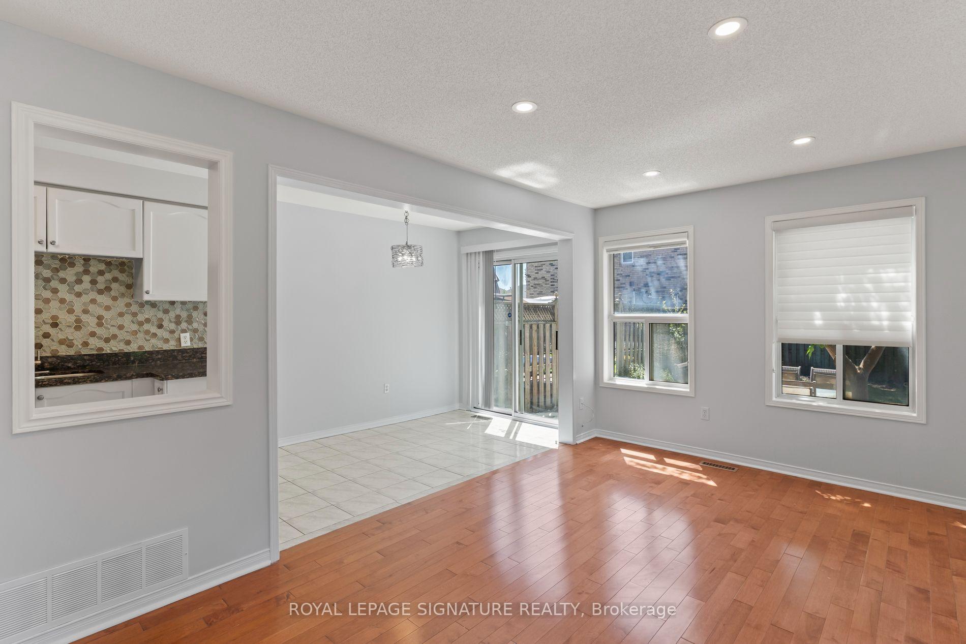 Photo 7 of 1313 Inuit Trail, Mississauga, Meadowvale Village — HOMEH