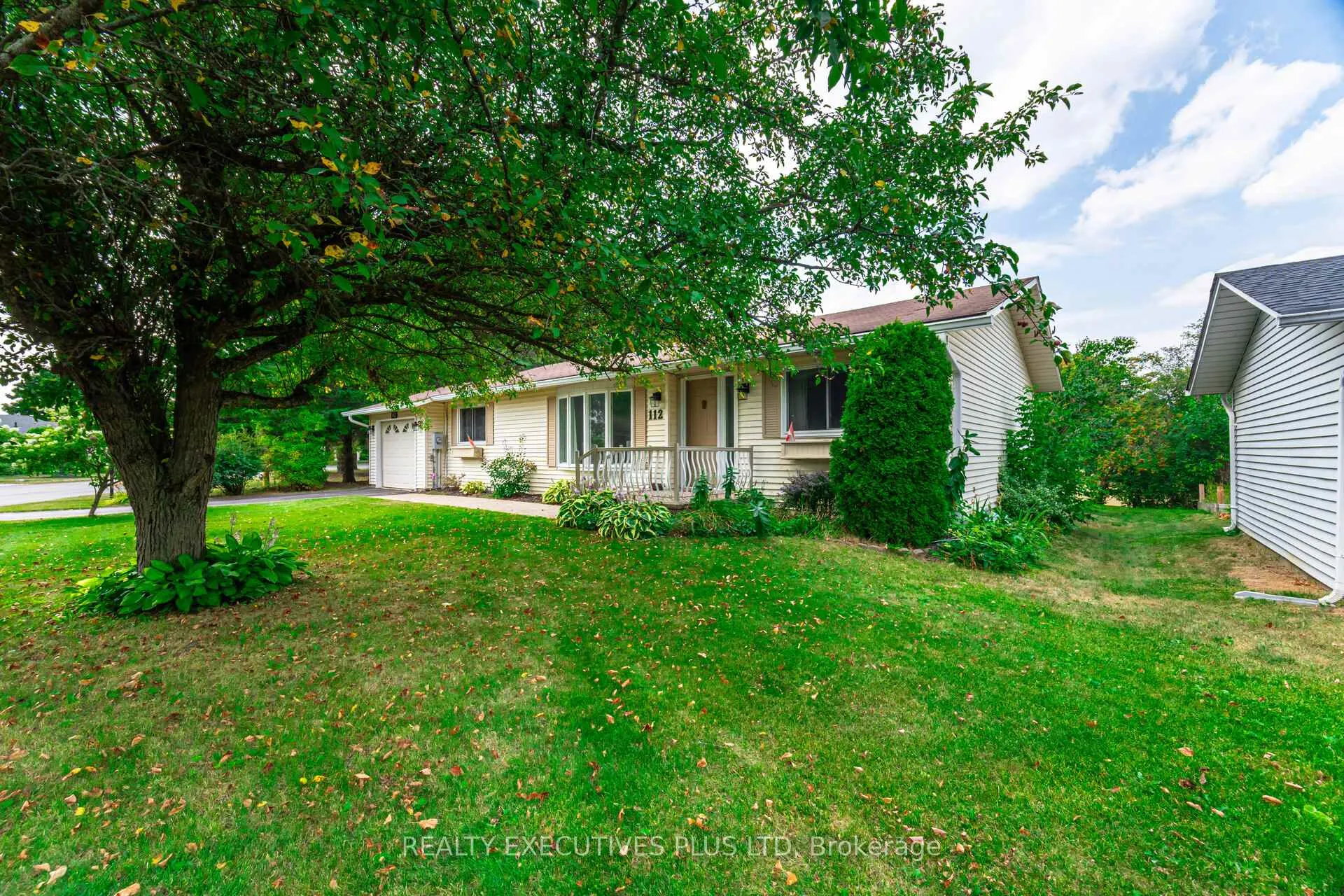 Photo 4 of 112 Tecumseth Pines Drive, New Tecumseth, Rural New Tecumseth — HOMEH