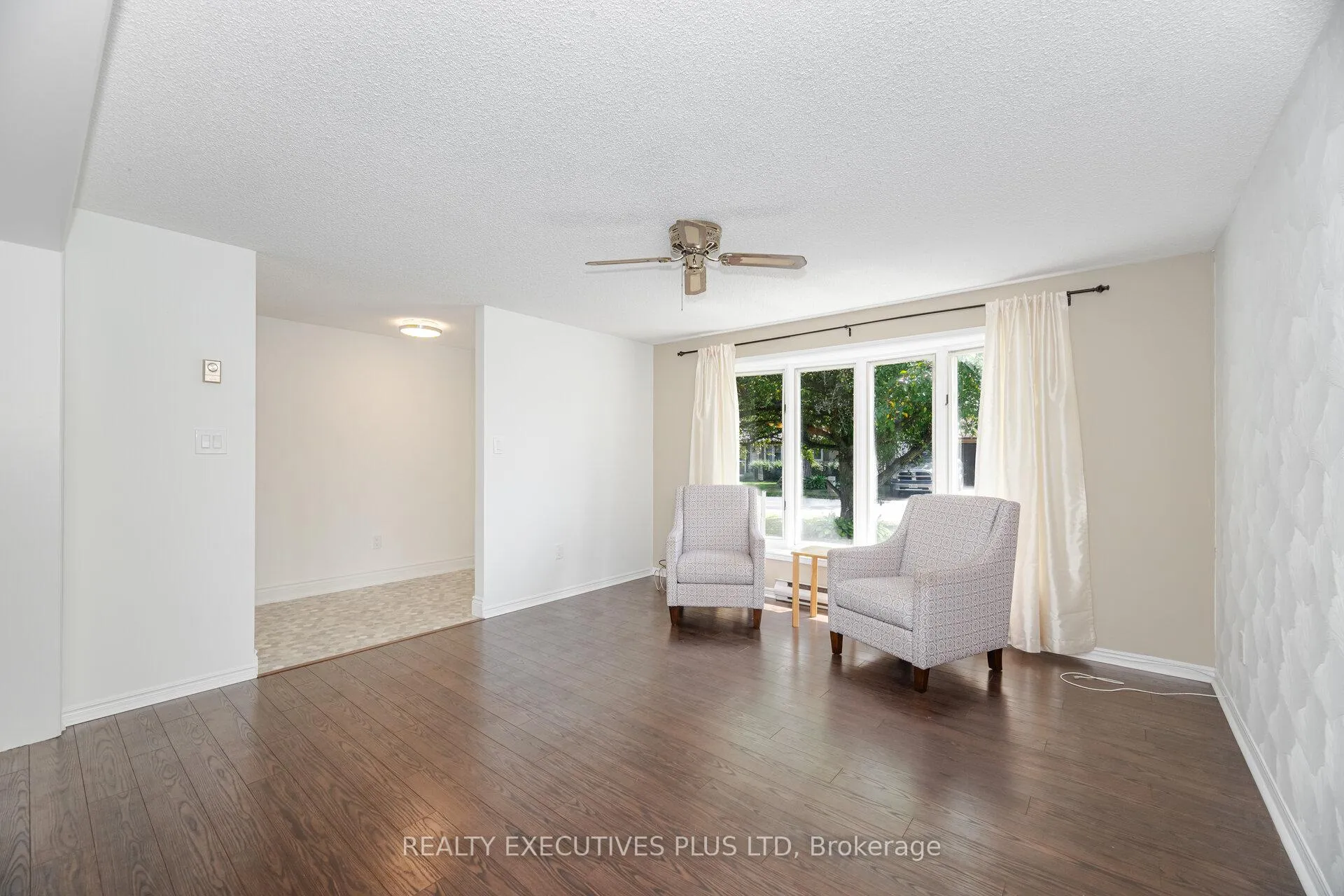 Photo 8 of 112 Tecumseth Pines Drive, New Tecumseth, Rural New Tecumseth — HOMEH