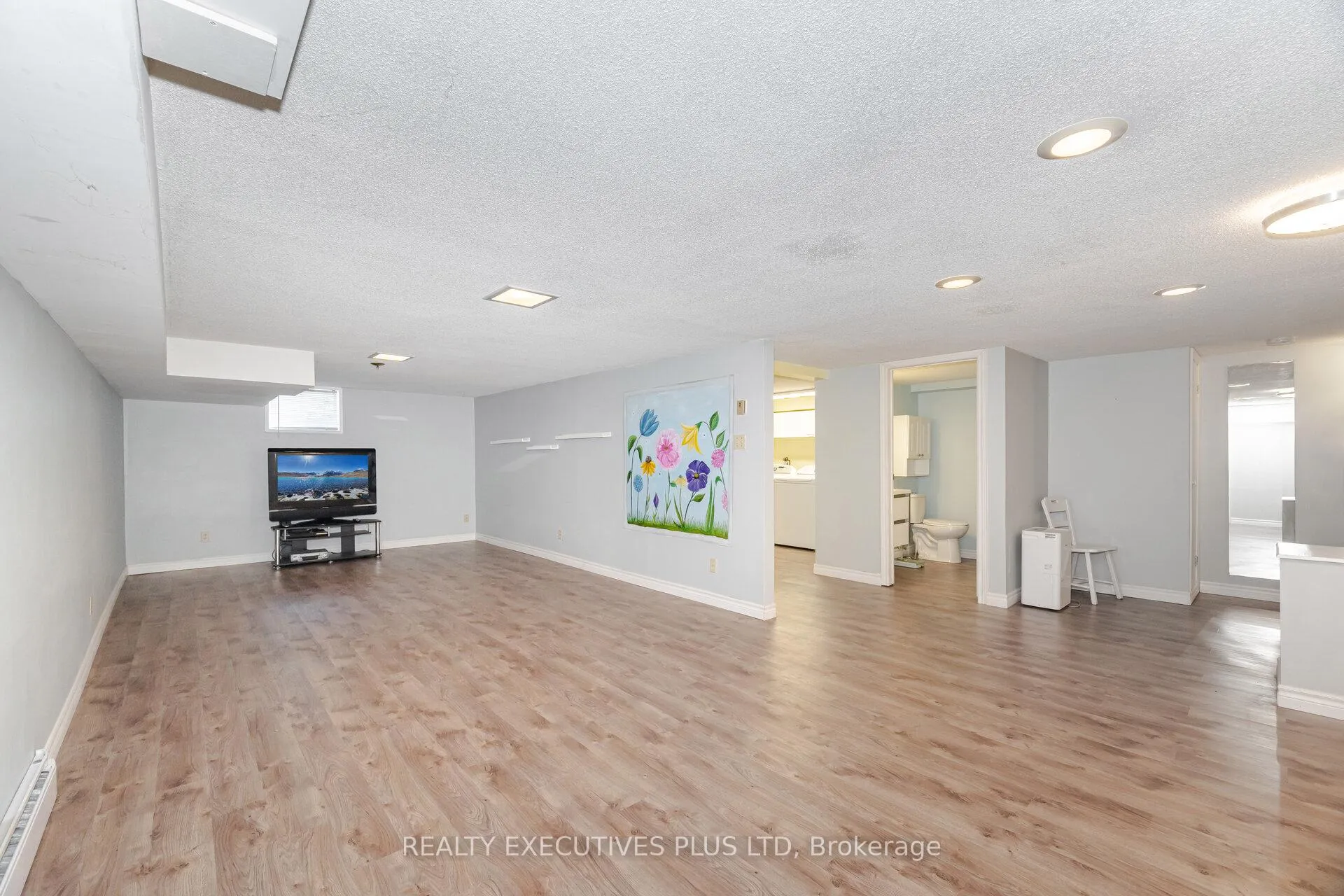 Photo 25 of 112 Tecumseth Pines Drive, New Tecumseth, Rural New Tecumseth — HOMEH