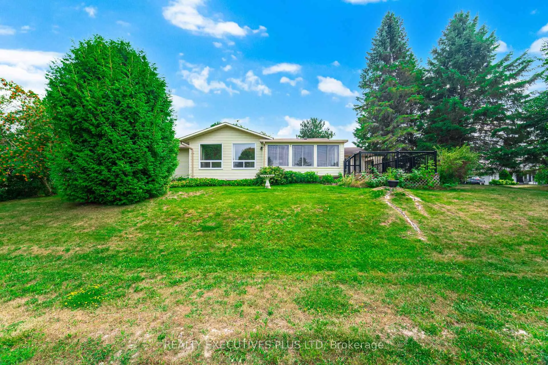 Photo 33 of 112 Tecumseth Pines Drive, New Tecumseth, Rural New Tecumseth — HOMEH