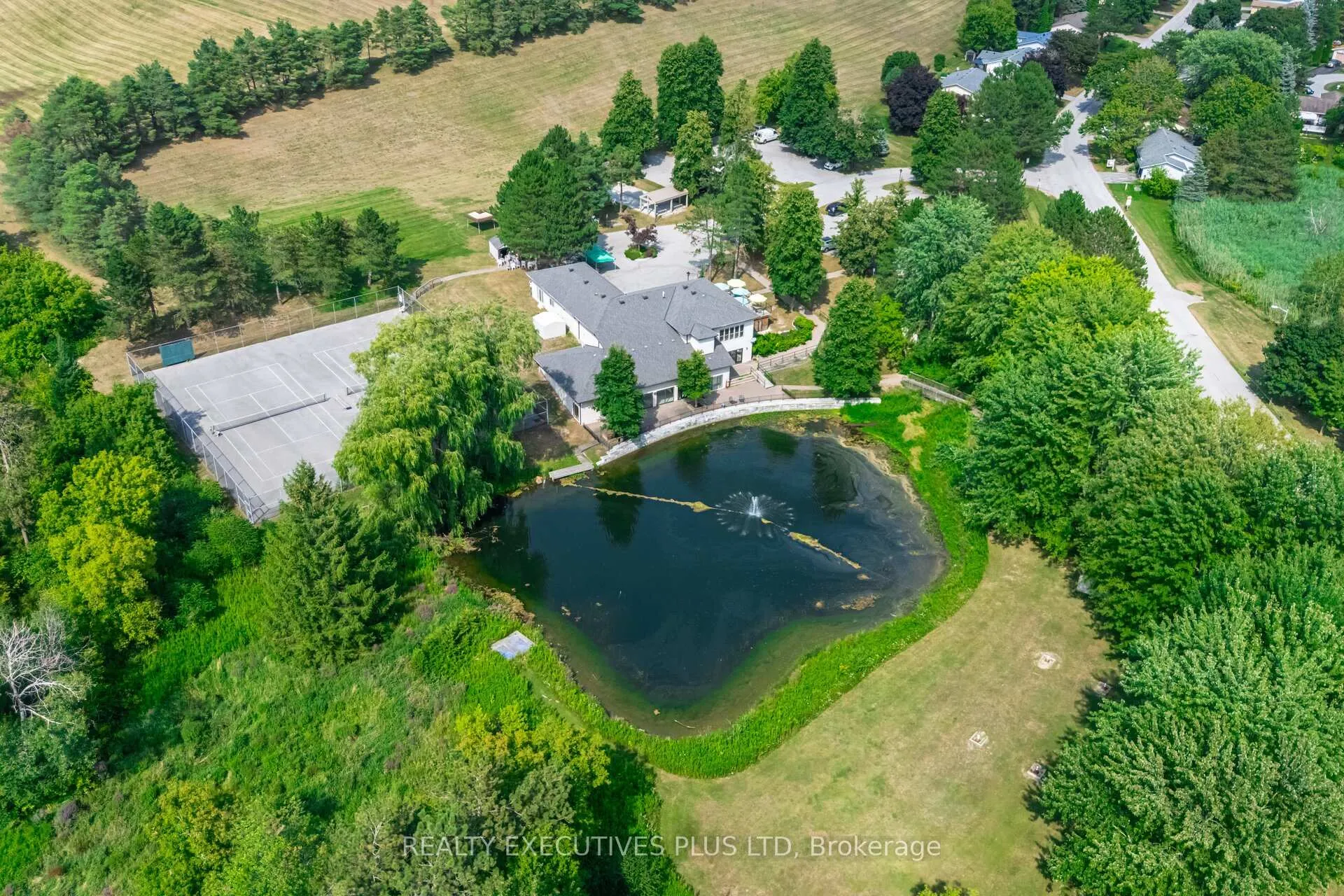 Photo 34 of 112 Tecumseth Pines Drive, New Tecumseth, Rural New Tecumseth — HOMEH
