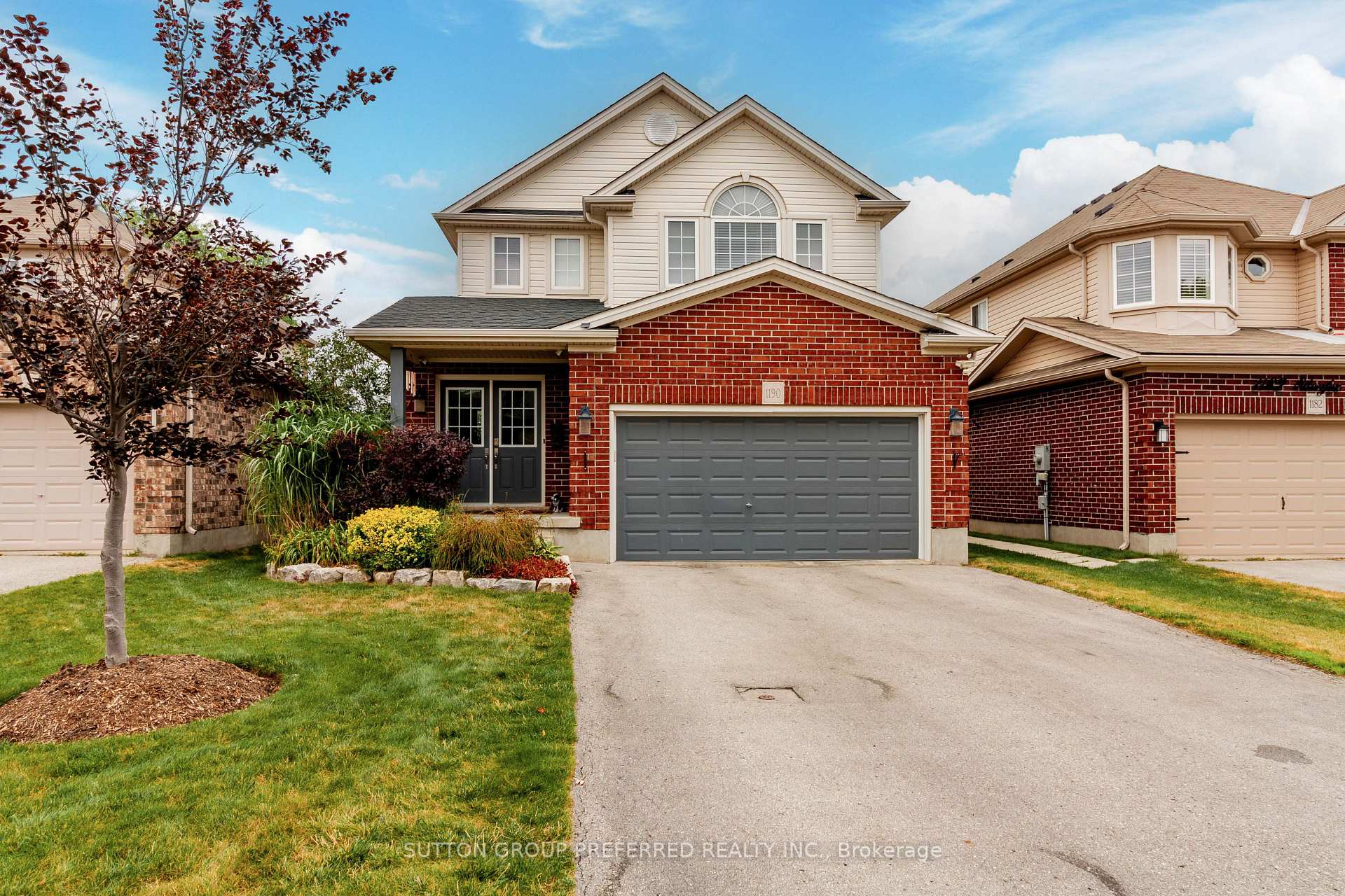 Photo 2 of 1190 Silverfox Drive, London, North S — HOMEH