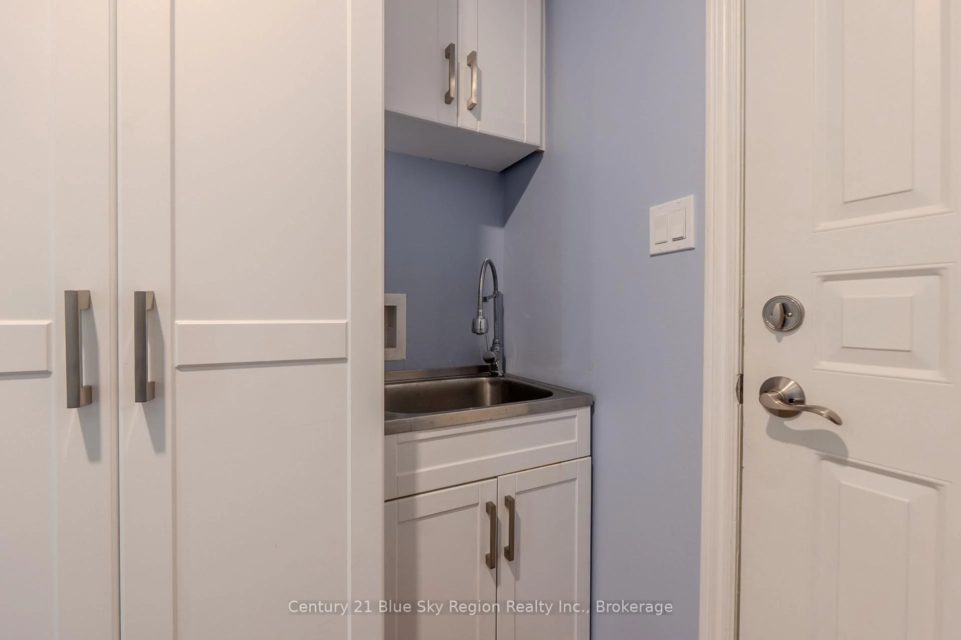 Photo 8 of 731 MacPherson Drive, East Ferris — HOMEH