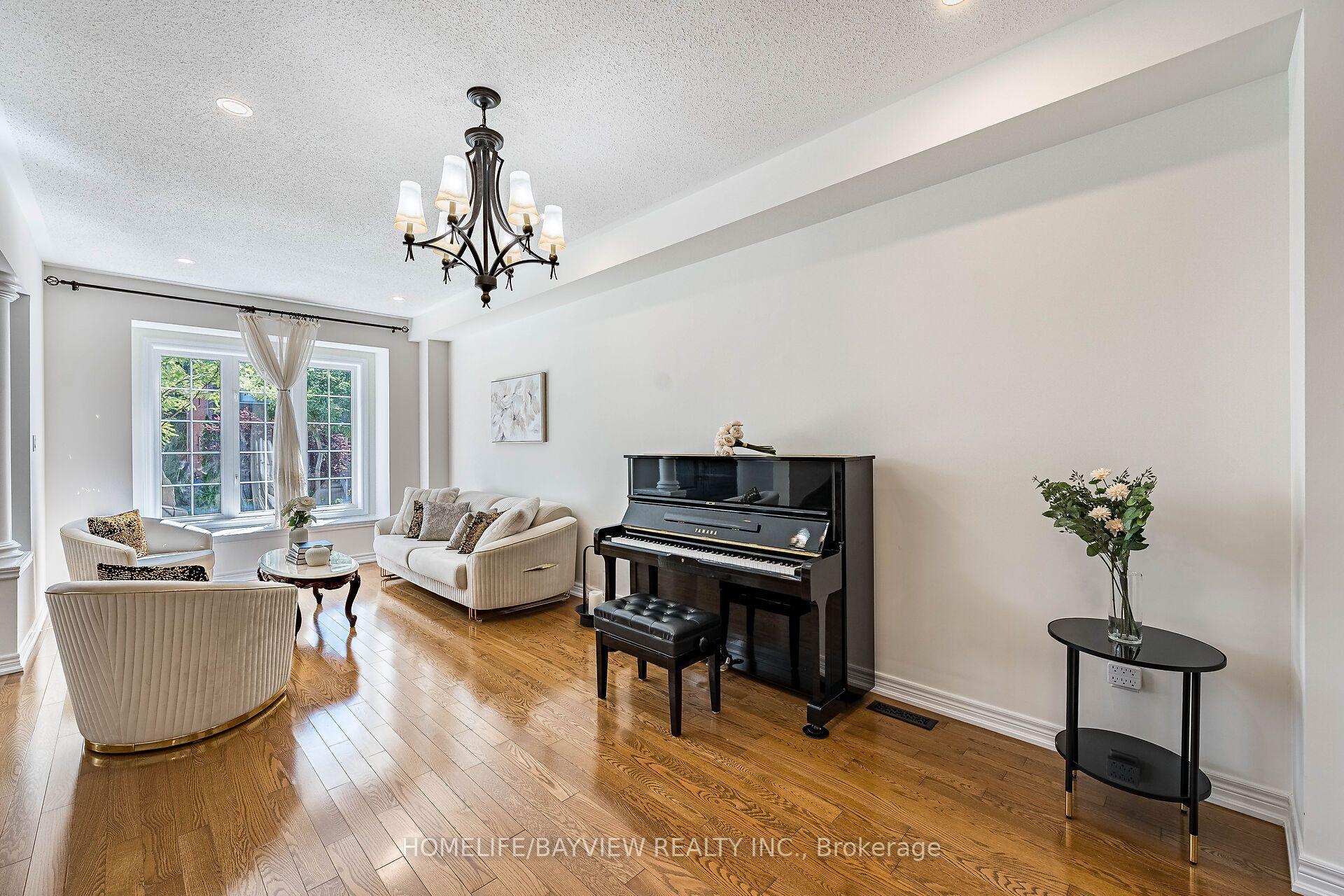 Photo 13 of 68 Ampezzo Avenue, Vaughan, Vellore Village — HOMEH