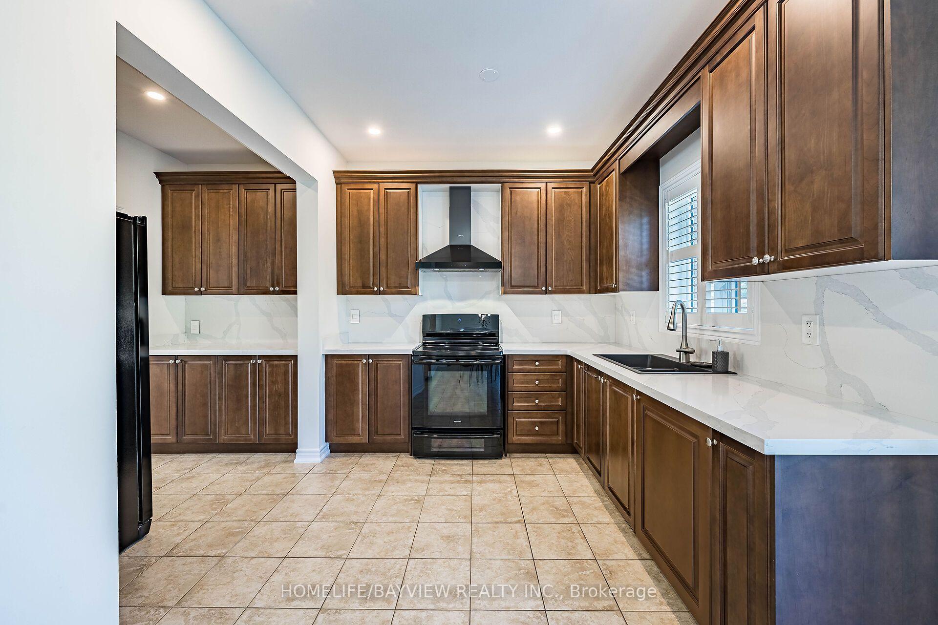 Photo 16 of 68 Ampezzo Avenue, Vaughan, Vellore Village — HOMEH