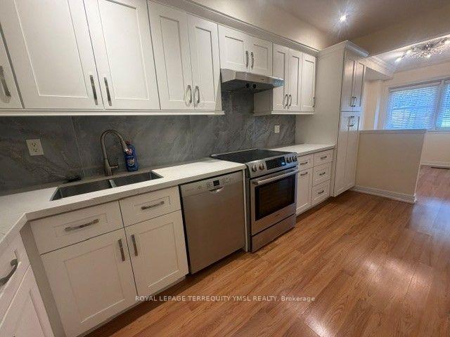 Photo 7 of 8 Farmstead Road, North York, St. Andrew-Windfields — HOMEH