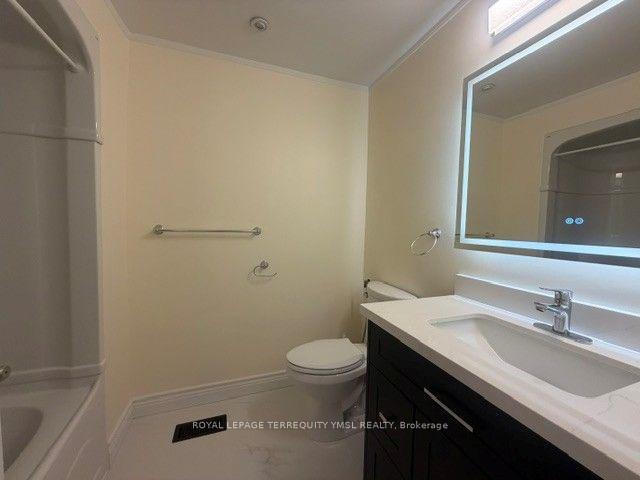 Photo 23 of 8 Farmstead Road, North York, St. Andrew-Windfields — HOMEH
