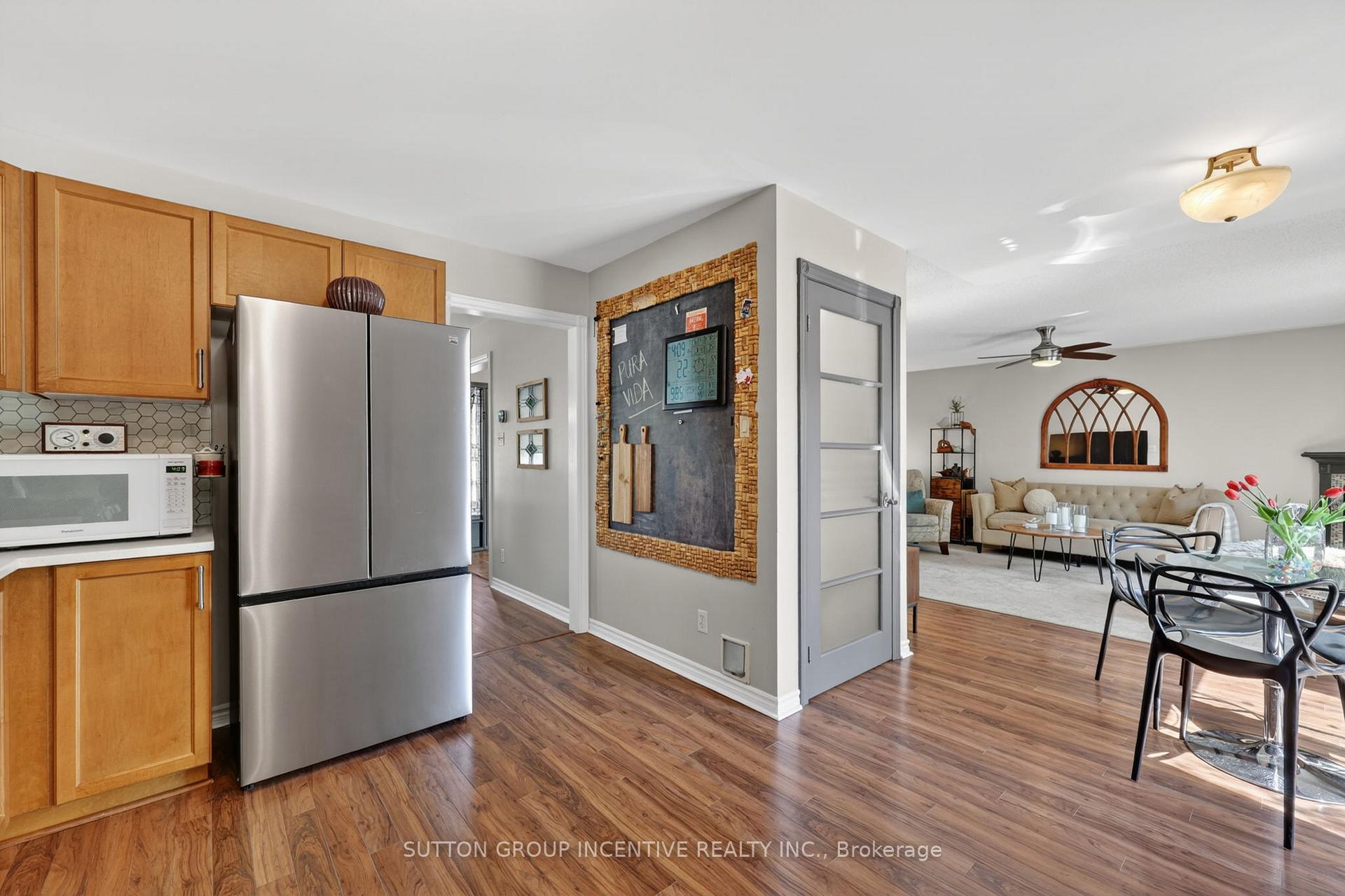 Photo 18 of 255 Pringle Drive, Barrie, Edgehill Drive — HOMEH