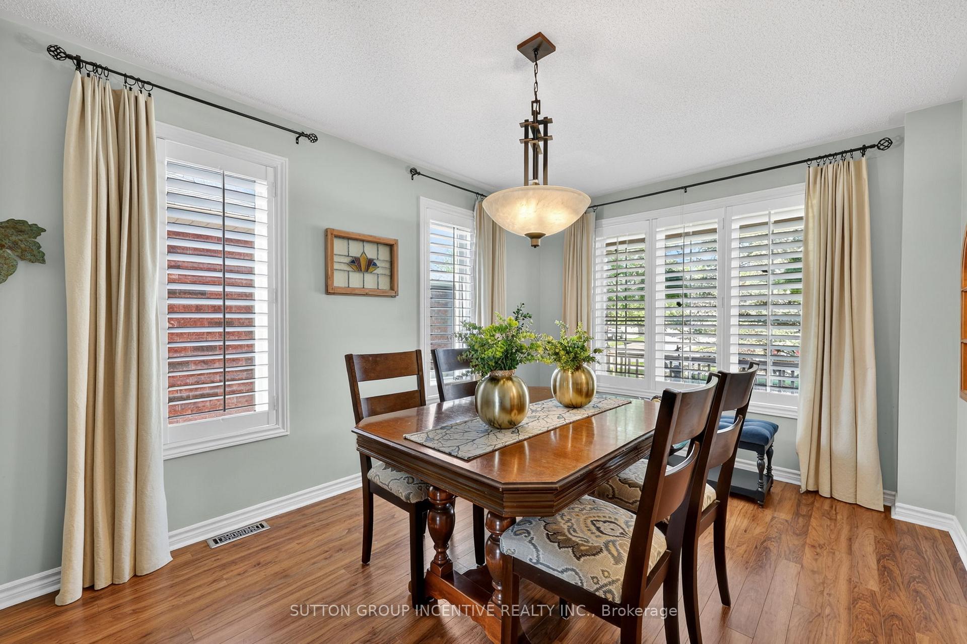 Photo 20 of 255 Pringle Drive, Barrie, Edgehill Drive — HOMEH