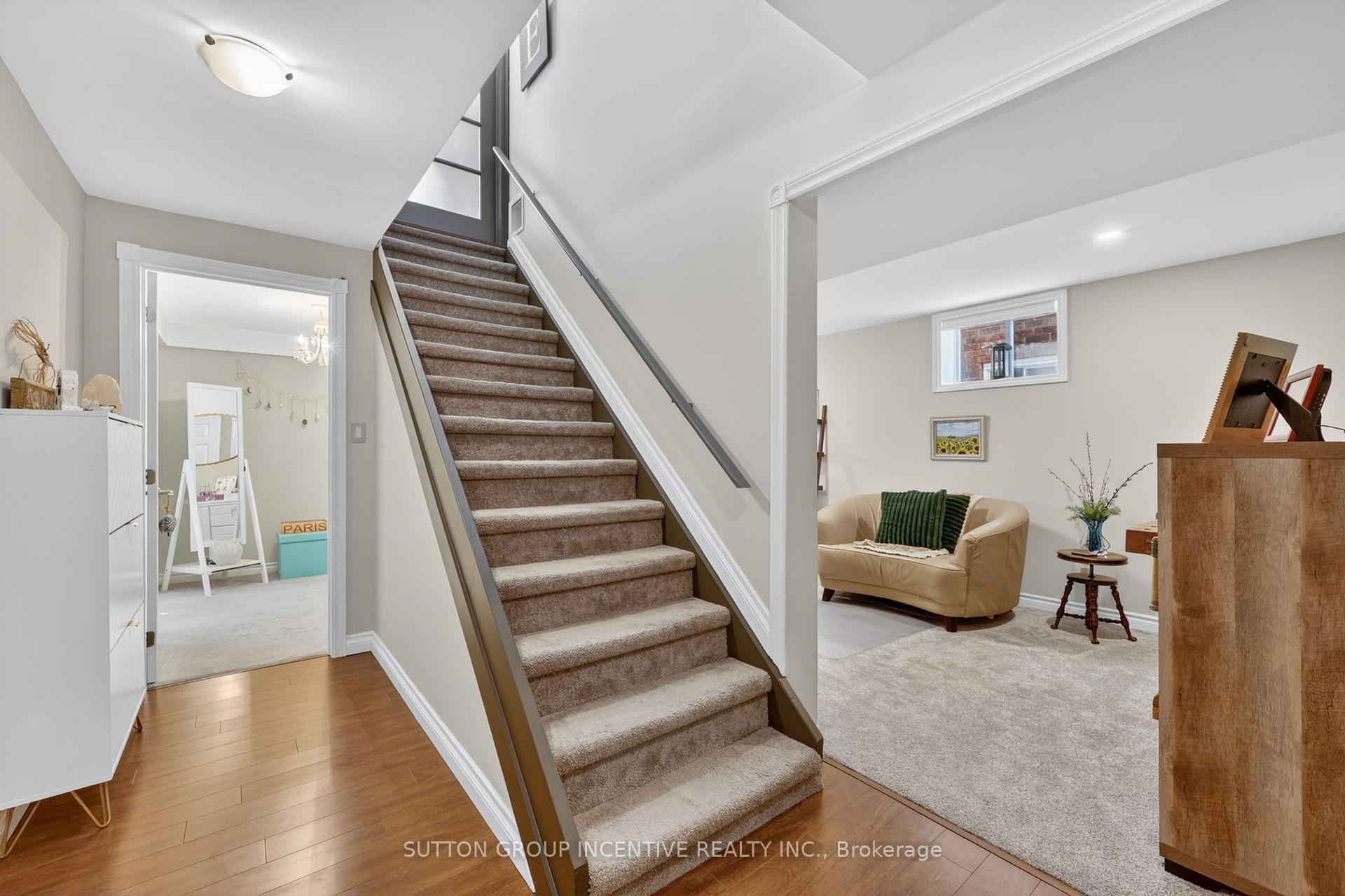 Photo 36 of 255 Pringle Drive, Barrie, Edgehill Drive — HOMEH