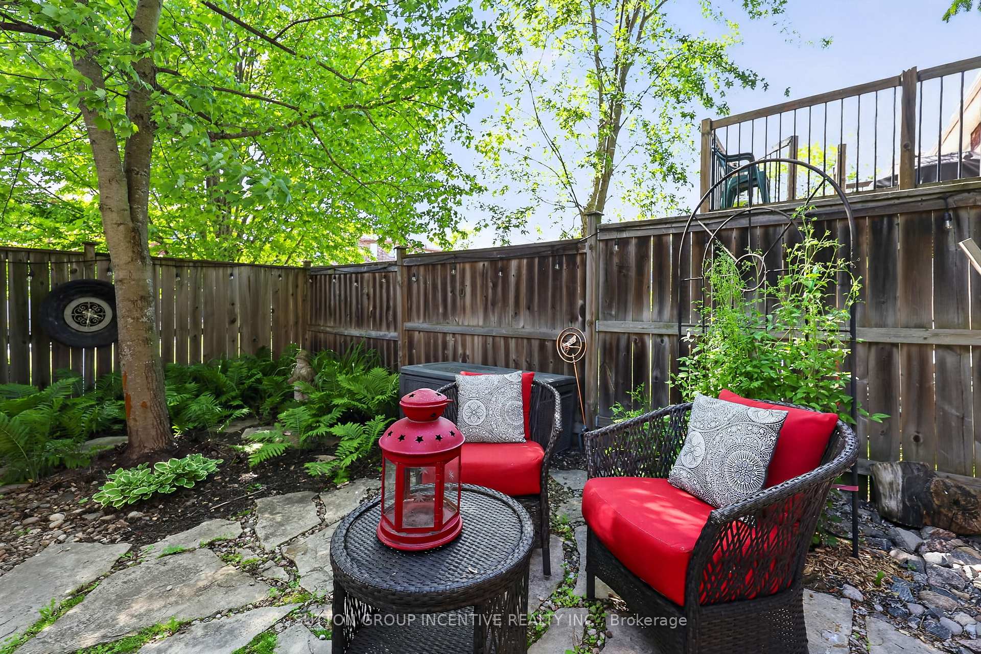 Photo 48 of 255 Pringle Drive, Barrie, Edgehill Drive — HOMEH