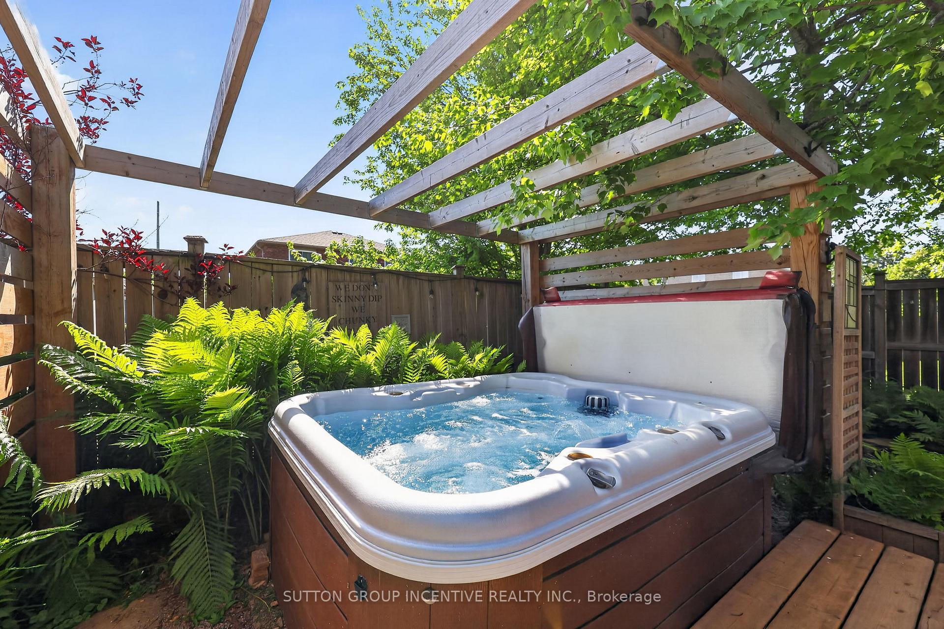 Photo 49 of 255 Pringle Drive, Barrie, Edgehill Drive — HOMEH