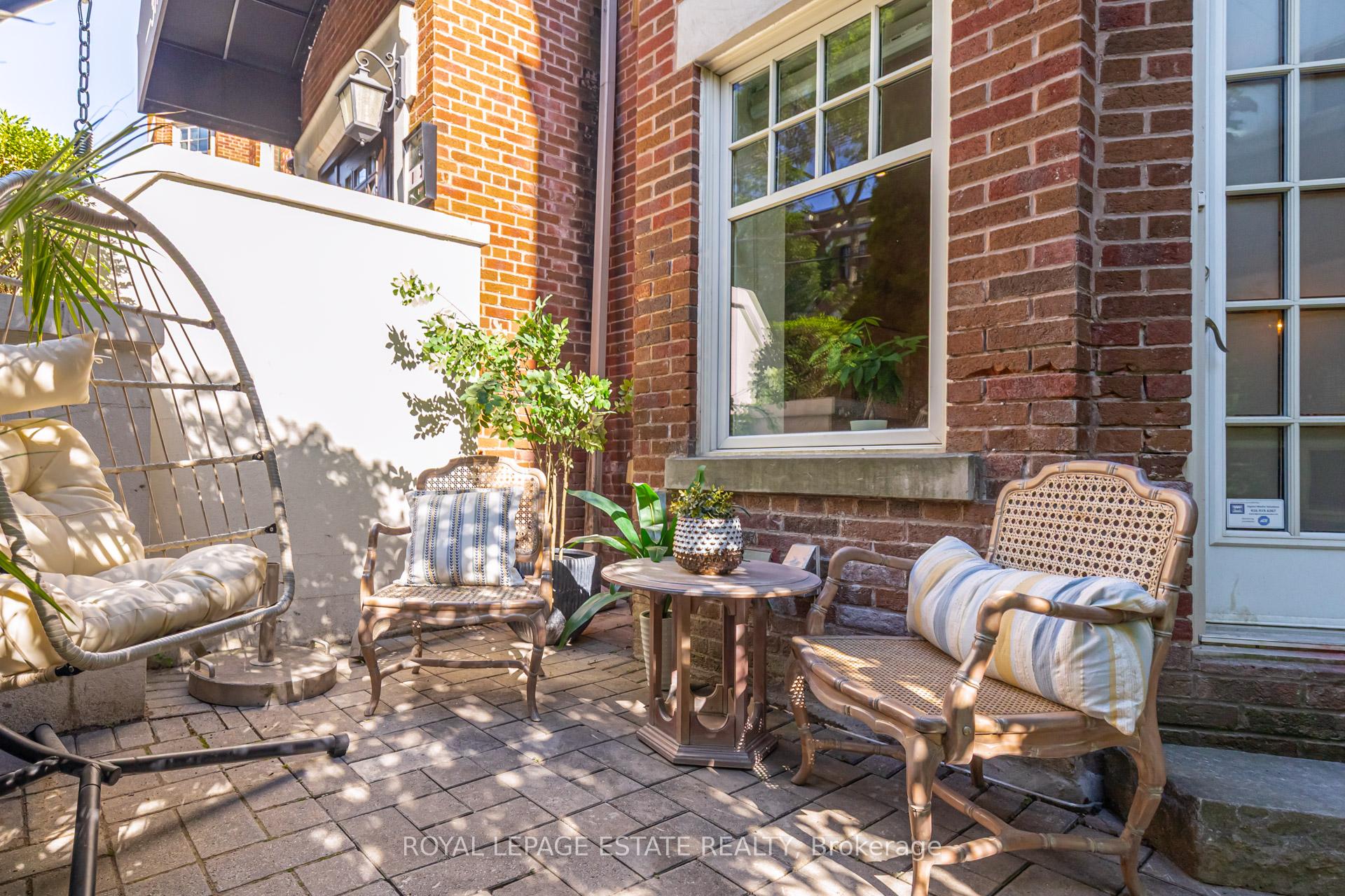 Photo 5 of Unit 1D, 319 Lonsdale Road, Toronto, Casa Loma — HOMEH