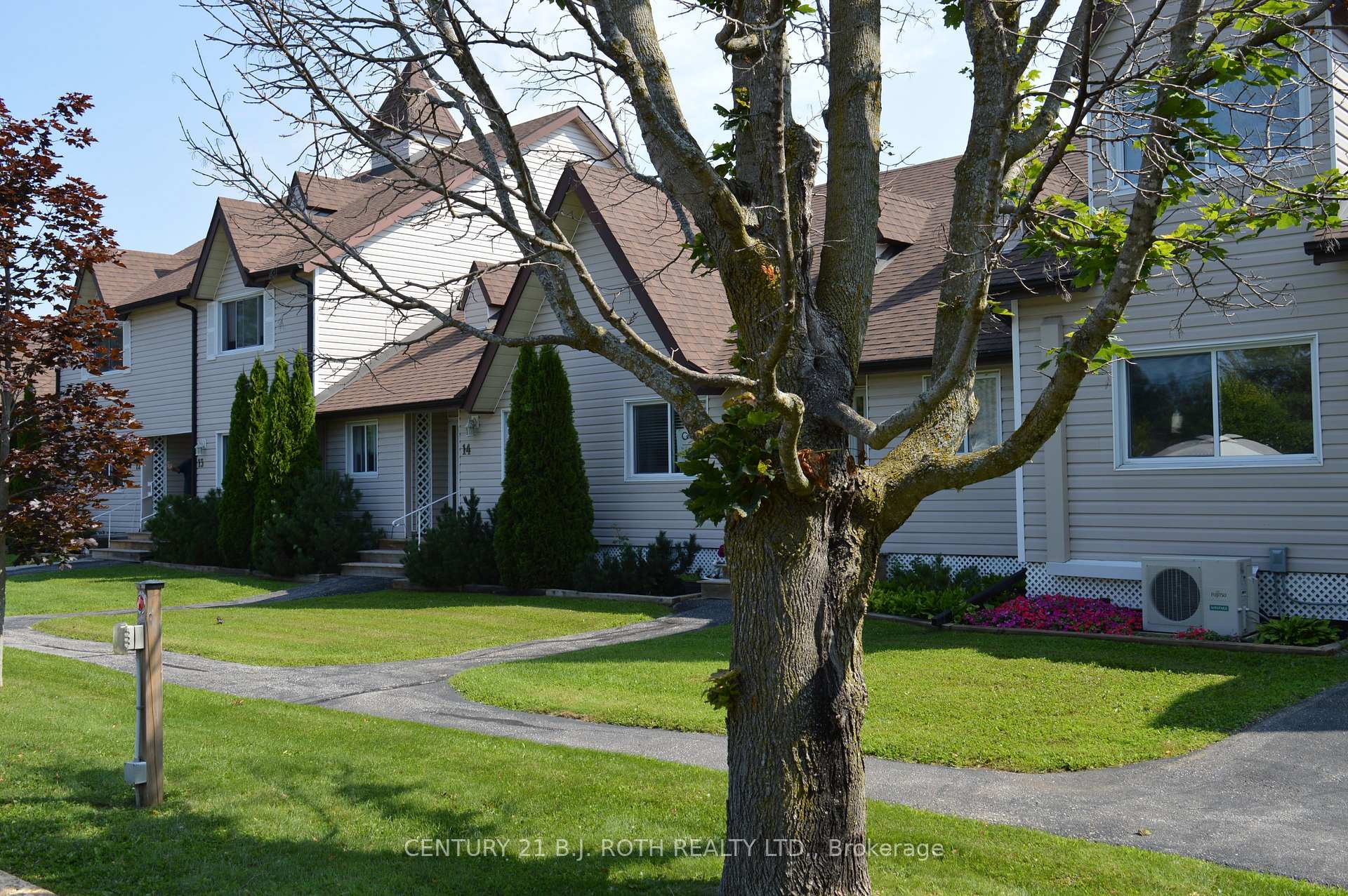 Photo 5 of Unit 15, 71 Laguna Parkway, Ramara, Rural Ramara — HOMEH