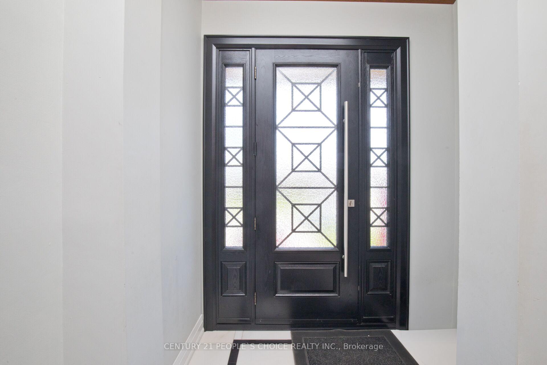 Photo 4 of 50 Jeffcoat Drive, Etobicoke, West Humber-Clairville — HOMEH