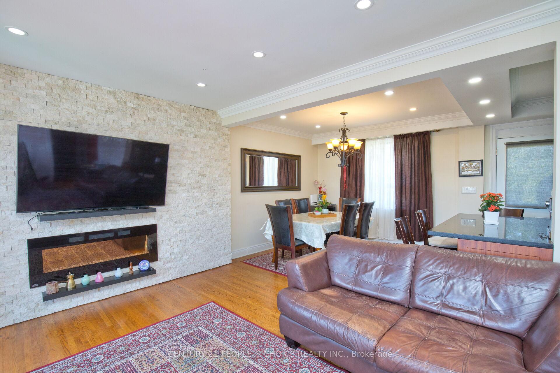 Photo 8 of 50 Jeffcoat Drive, Etobicoke, West Humber-Clairville — HOMEH