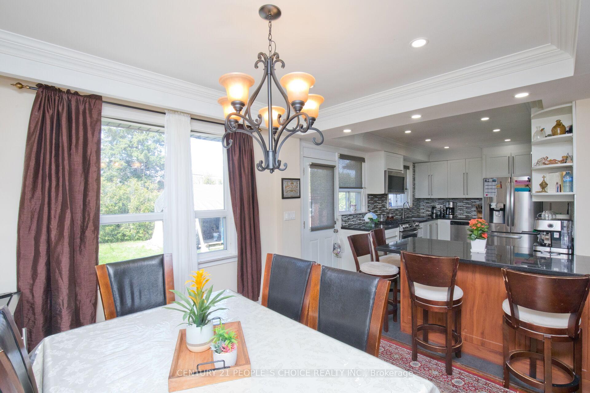 Photo 11 of 50 Jeffcoat Drive, Etobicoke, West Humber-Clairville — HOMEH