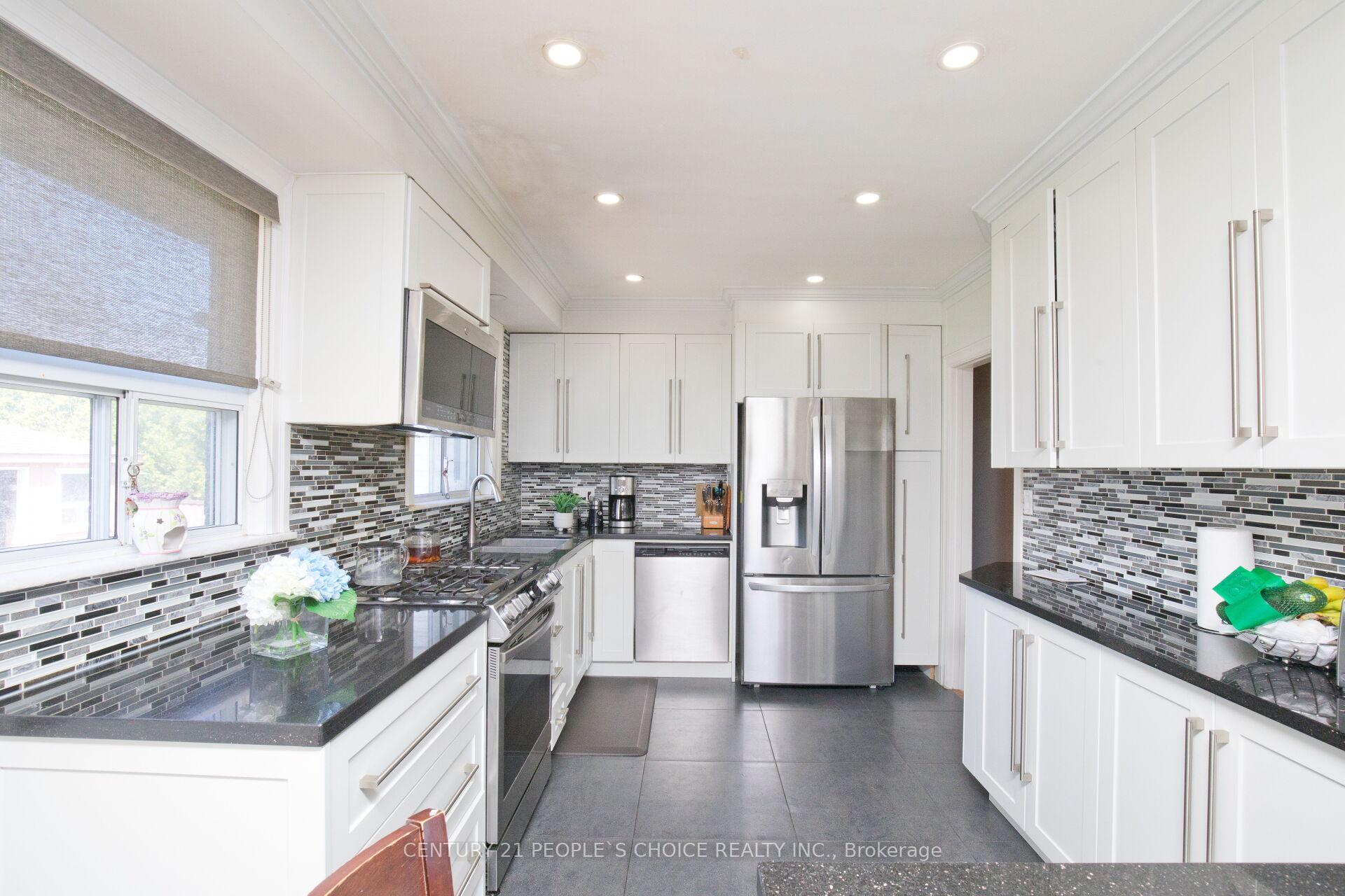 Photo 15 of 50 Jeffcoat Drive, Etobicoke, West Humber-Clairville — HOMEH