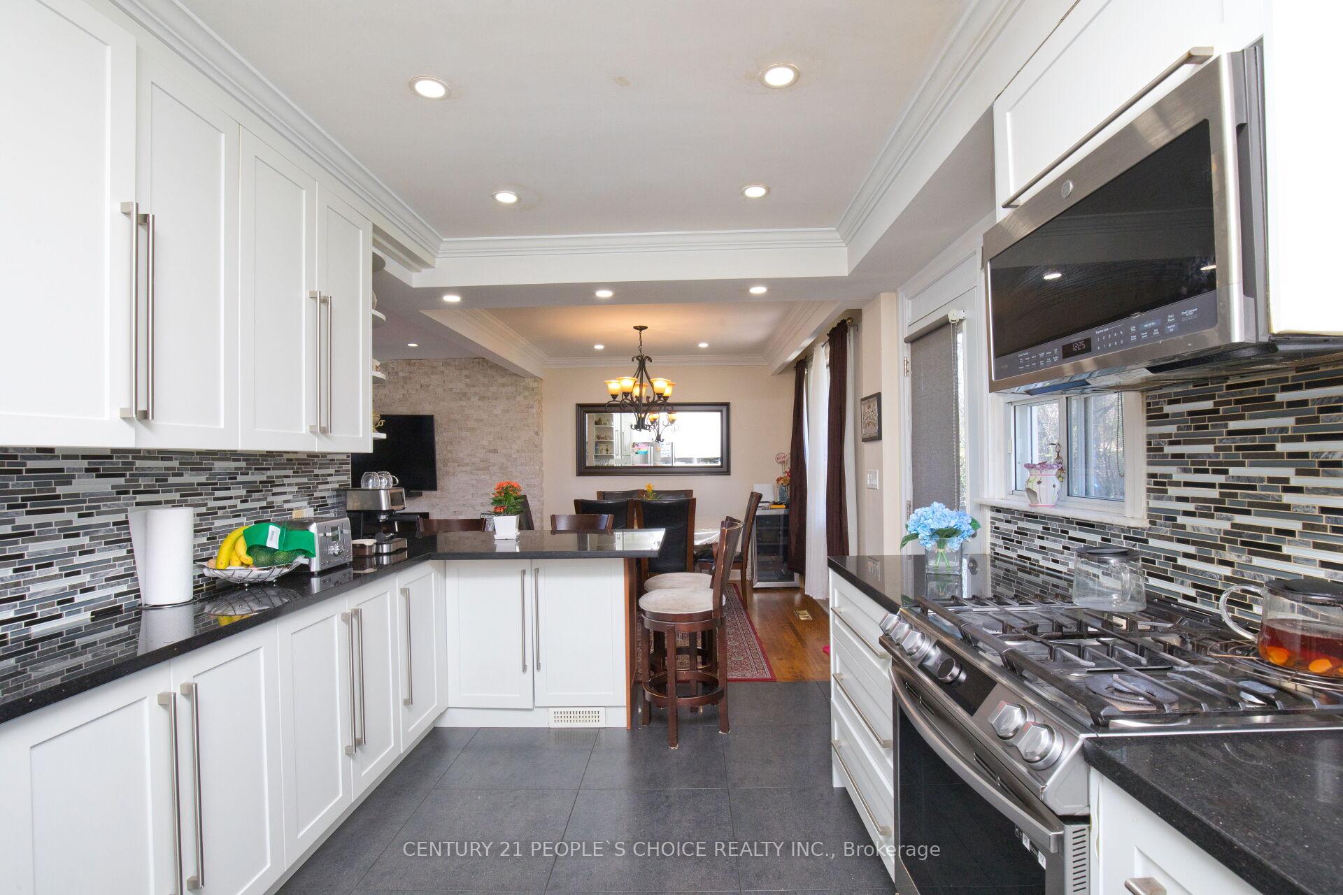 Photo 19 of 50 Jeffcoat Drive, Etobicoke, West Humber-Clairville — HOMEH