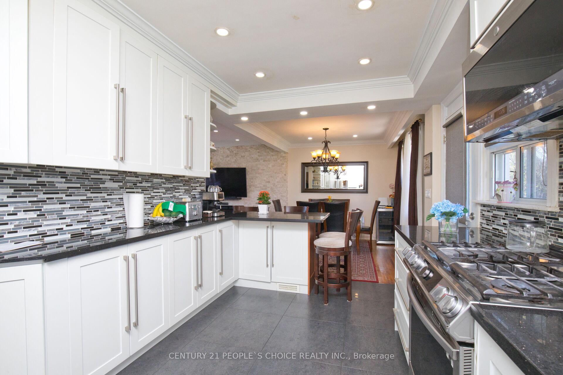 Photo 20 of 50 Jeffcoat Drive, Etobicoke, West Humber-Clairville — HOMEH