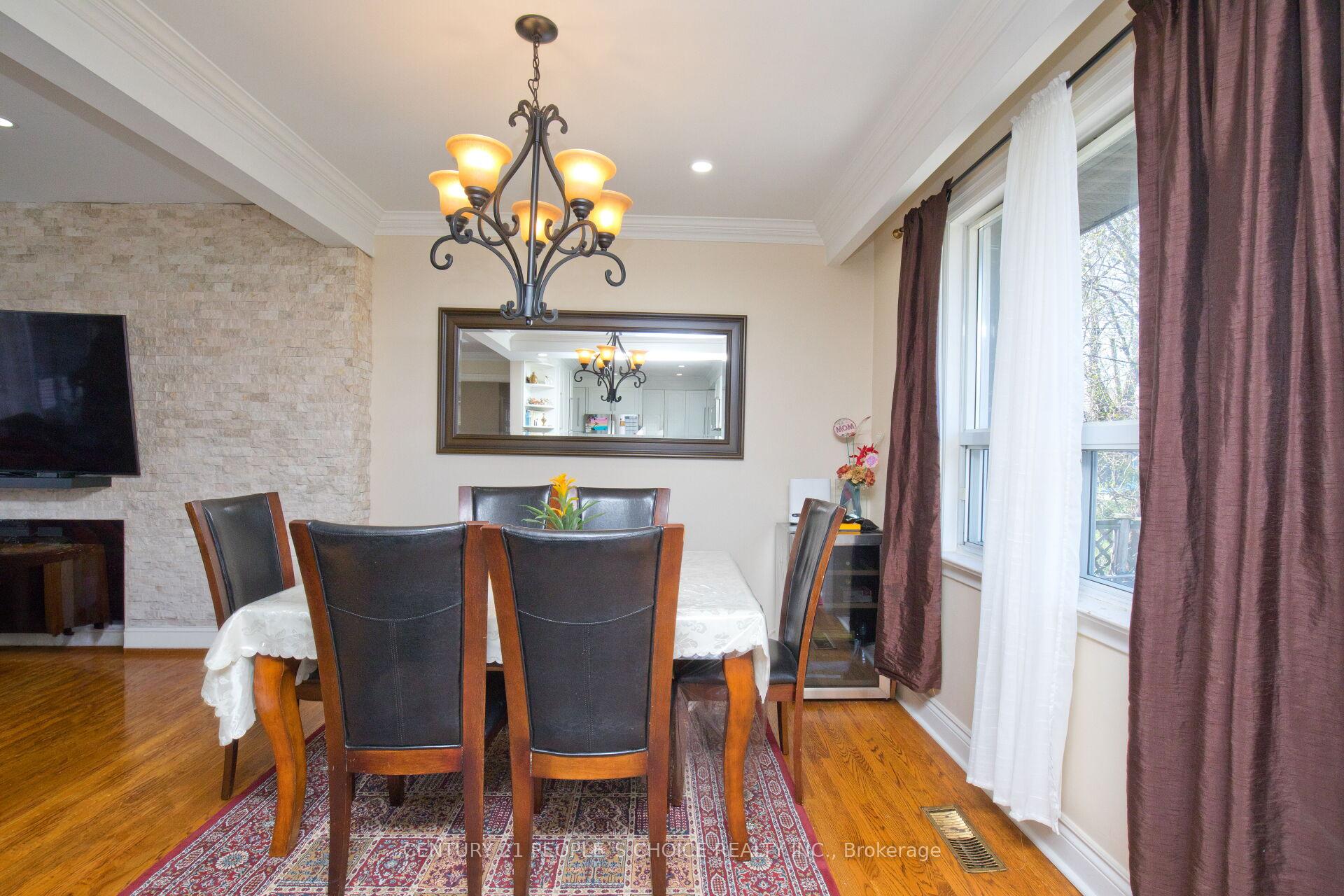 Photo 21 of 50 Jeffcoat Drive, Etobicoke, West Humber-Clairville — HOMEH