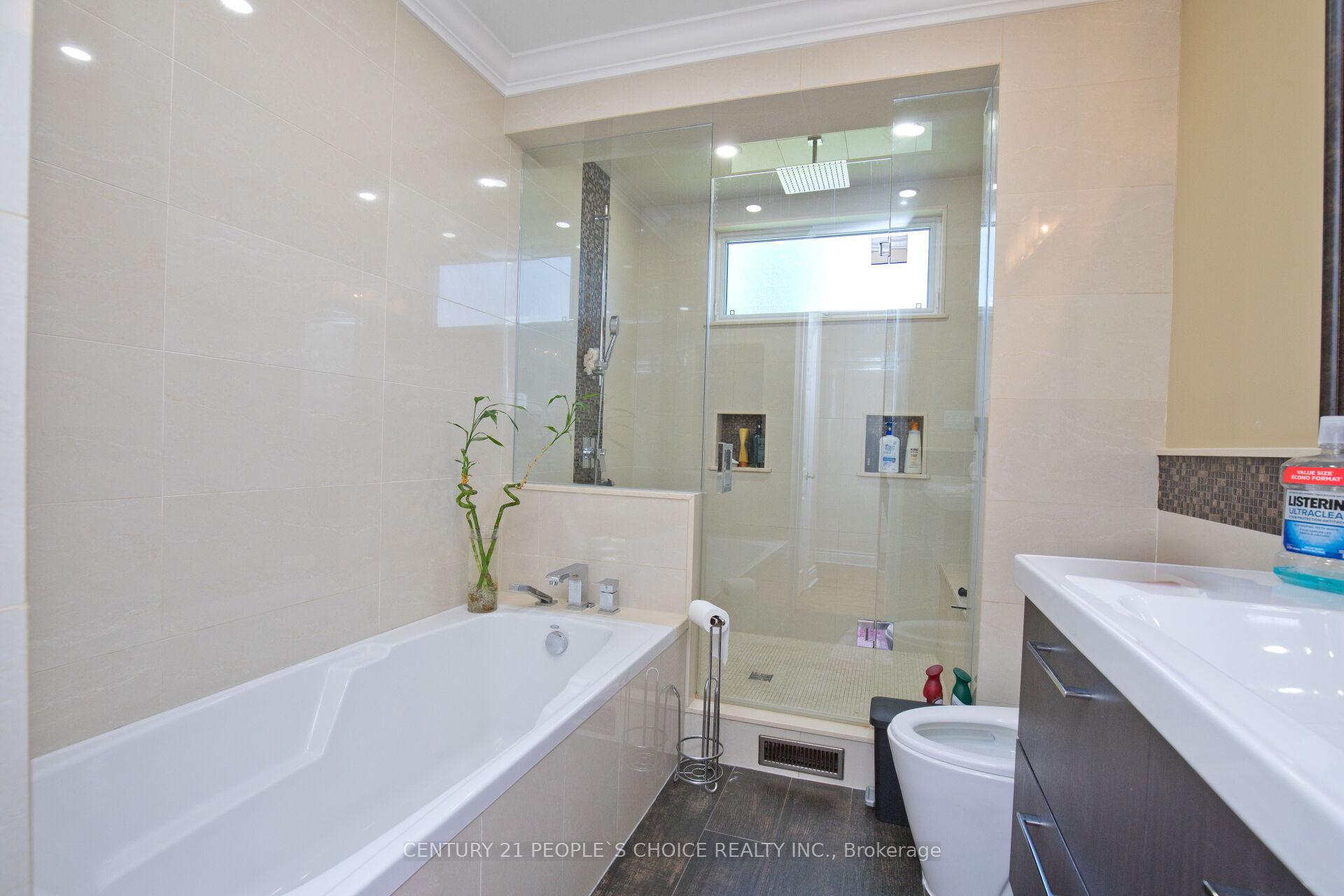 Photo 30 of 50 Jeffcoat Drive, Etobicoke, West Humber-Clairville — HOMEH