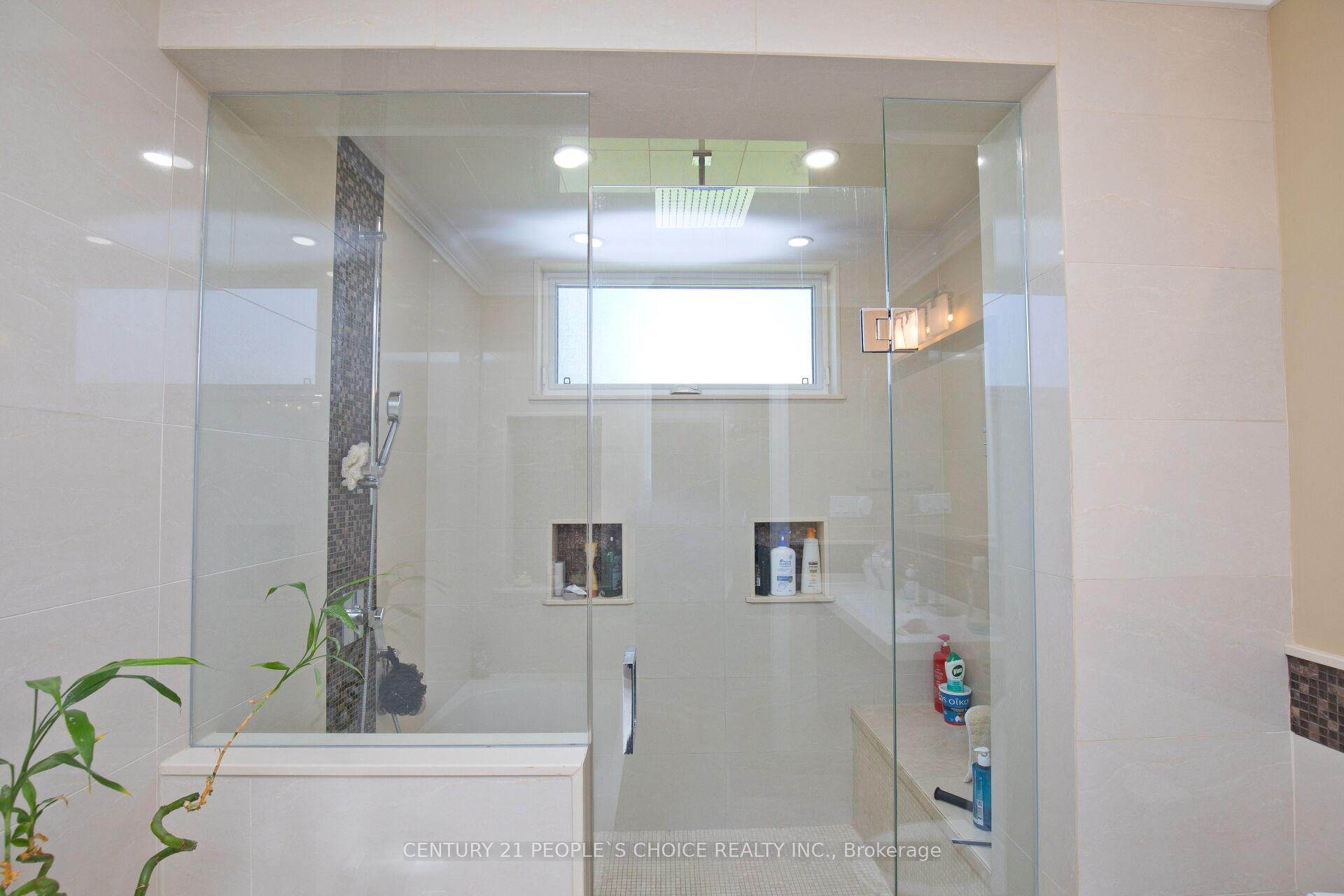 Photo 31 of 50 Jeffcoat Drive, Etobicoke, West Humber-Clairville — HOMEH