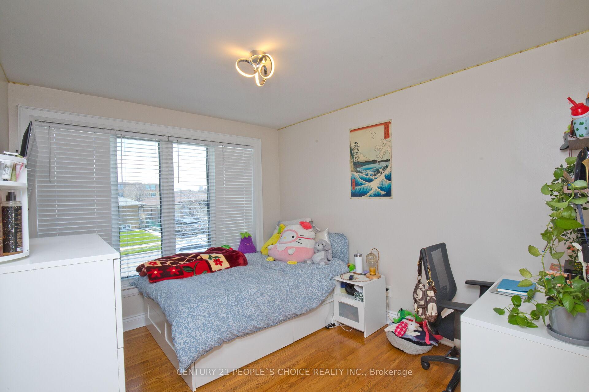 Photo 36 of 50 Jeffcoat Drive, Etobicoke, West Humber-Clairville — HOMEH