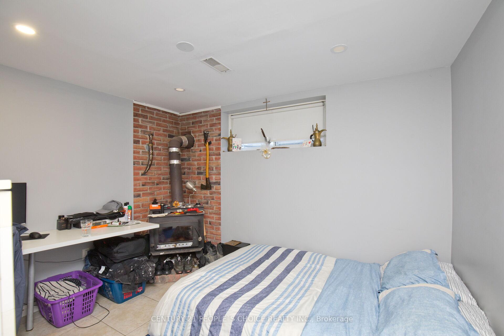 Photo 40 of 50 Jeffcoat Drive, Etobicoke, West Humber-Clairville — HOMEH