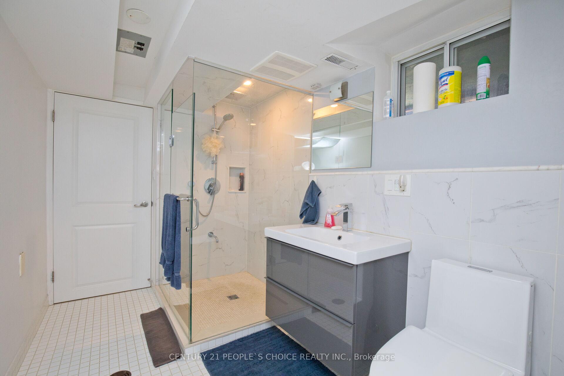 Photo 43 of 50 Jeffcoat Drive, Etobicoke, West Humber-Clairville — HOMEH